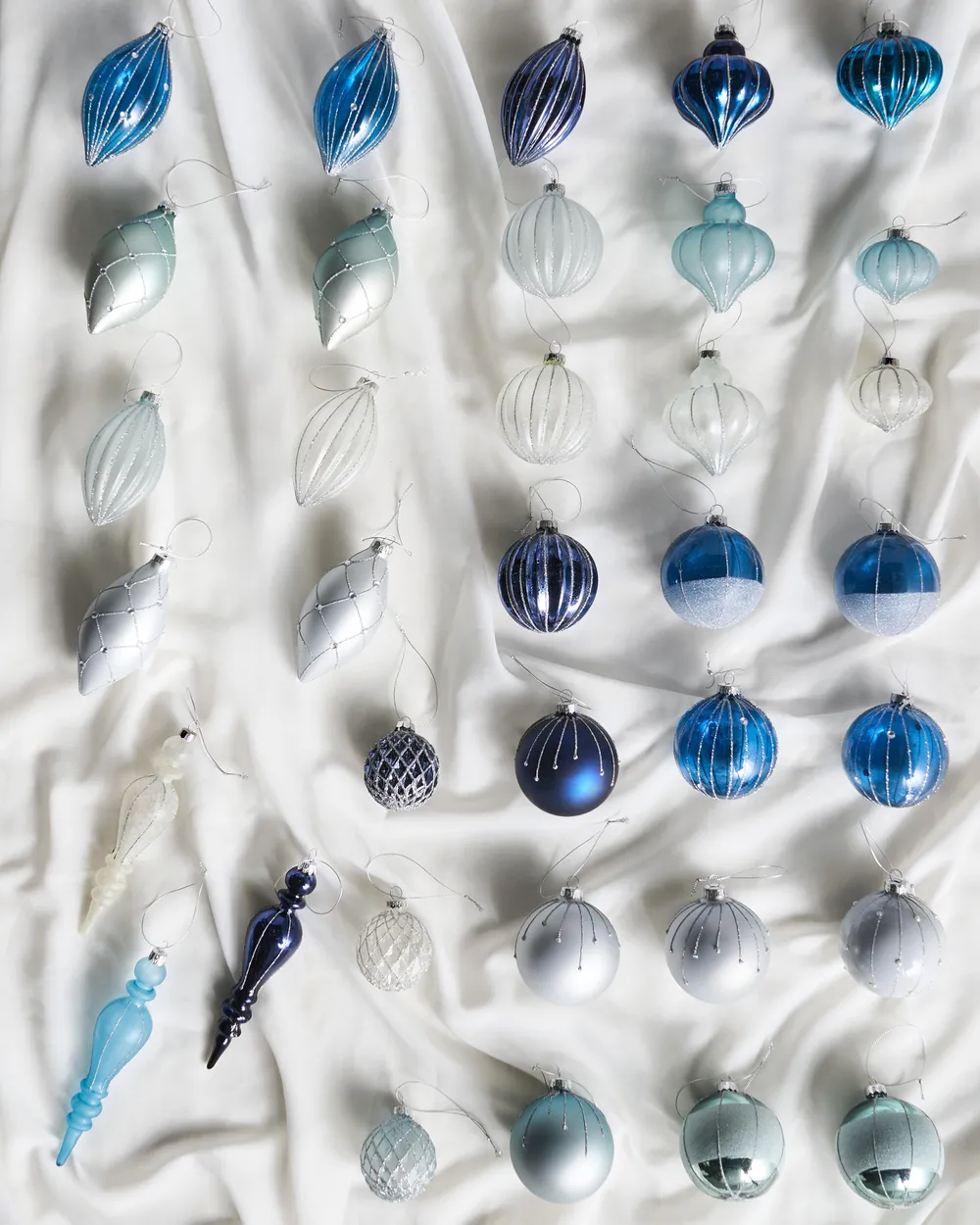 Set of 35 Baubles SNOWFALL Glass Blue