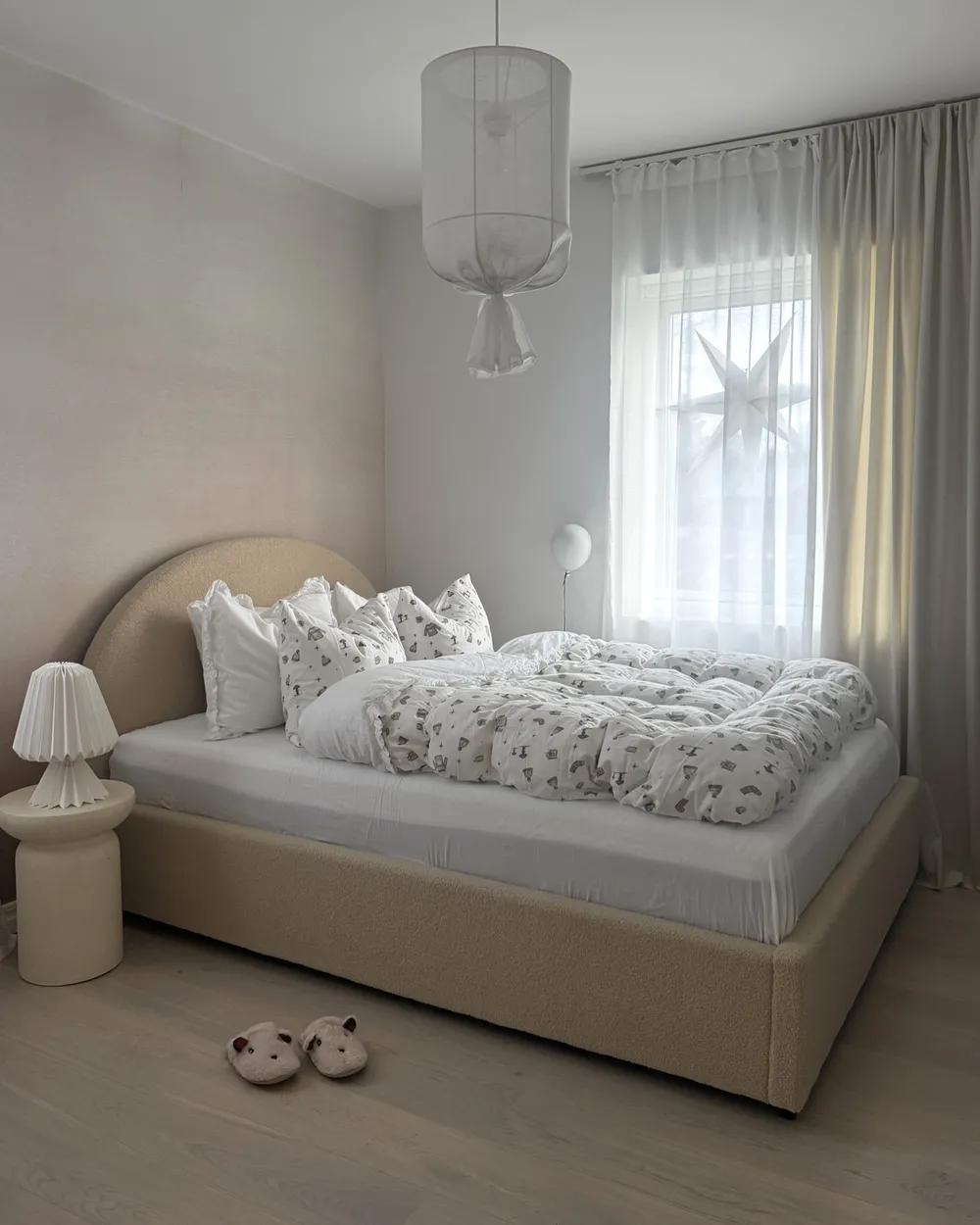 Ottoman Bed VAUCLUSE Boucle Beige 140 x 200 cm (EU Double)_1039222