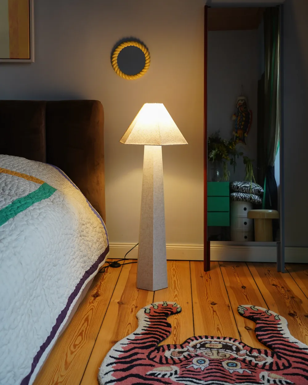 Golvlampa DEMBI Konstlinne Ljusbeige_1050758