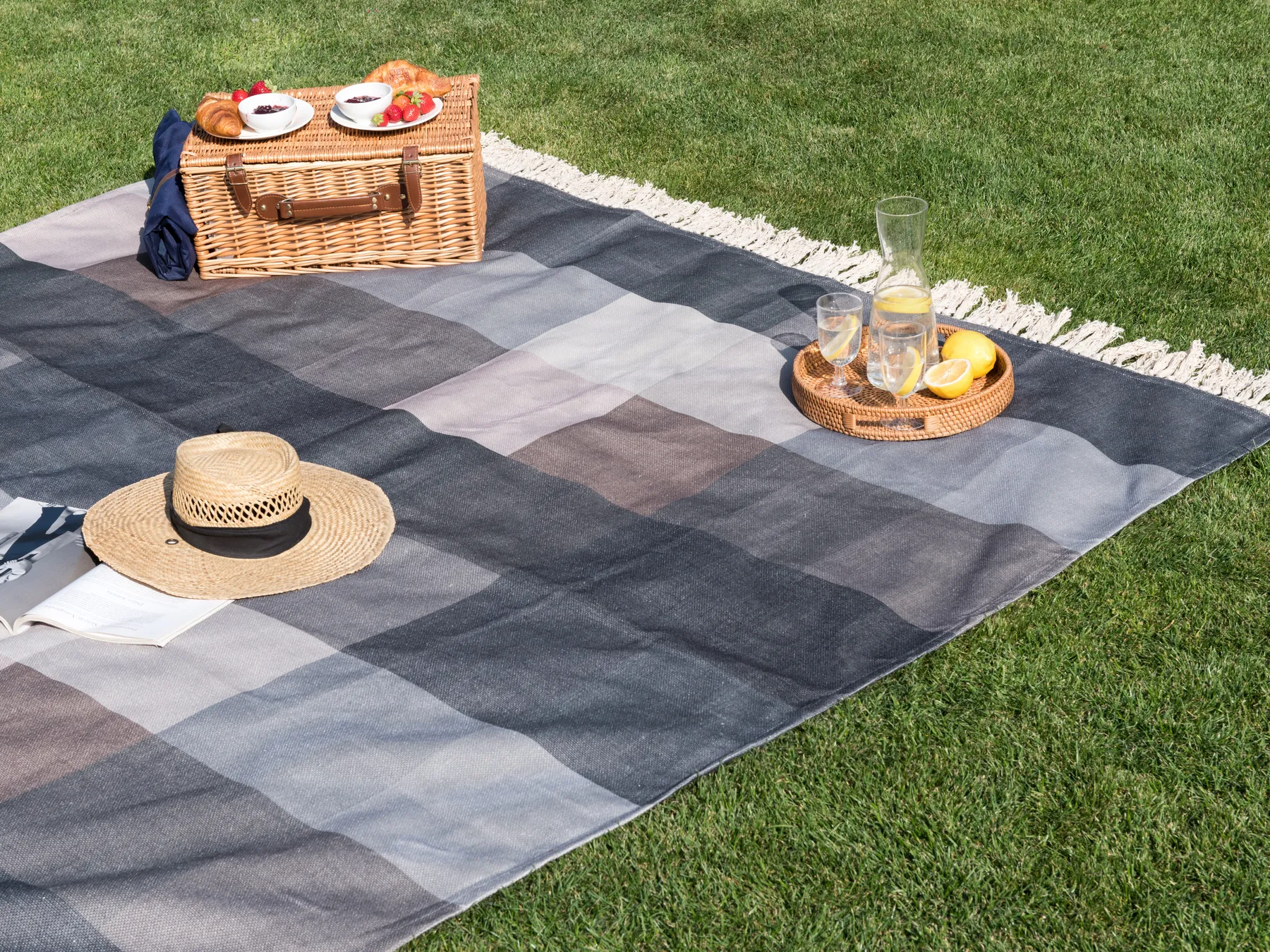 Picknickfilt LUNDA 200 x 200 cm Grå_942591