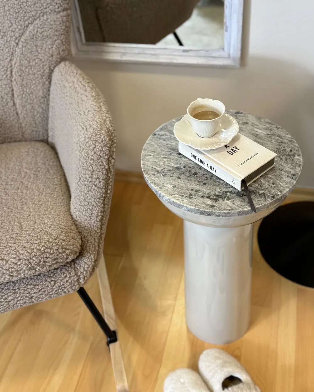 Side Table FALCON Metal Beige_1055254