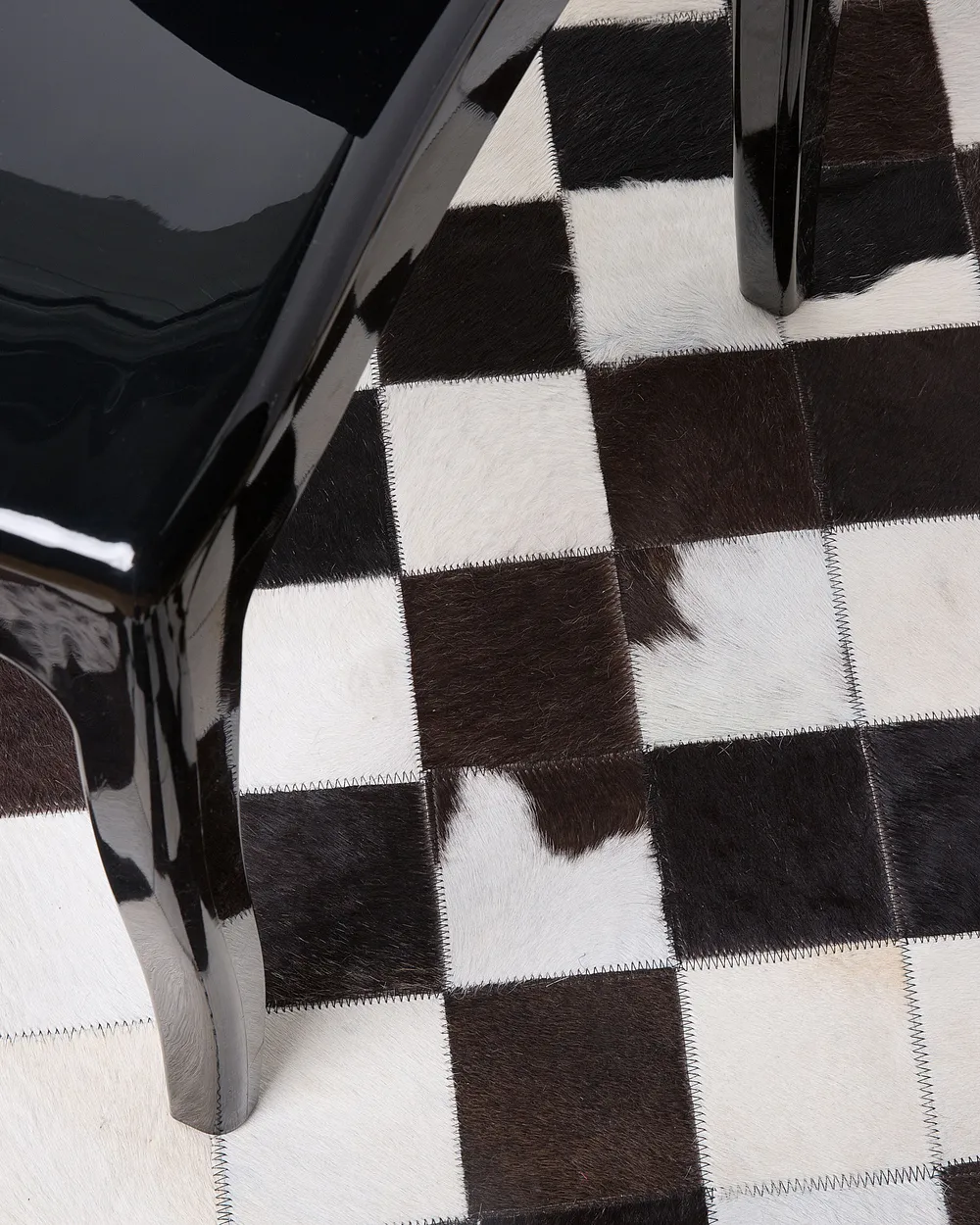 Rug BERGAMA Brown ø 140 cm Leather