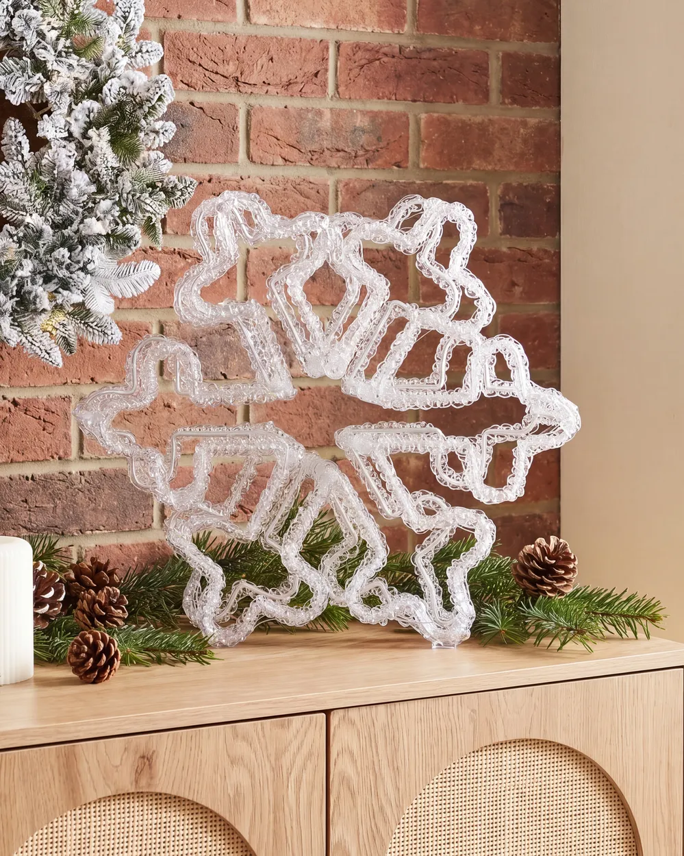 Outdoor Decoration LED SILVERAN 28 cm Snowflake White_1020637