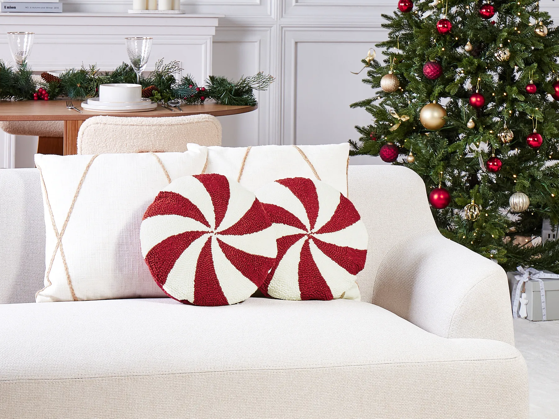 Set med 2 prydnadskuddar SWIRL CANDY Bouclé 40 x 40 cm Röd_947100