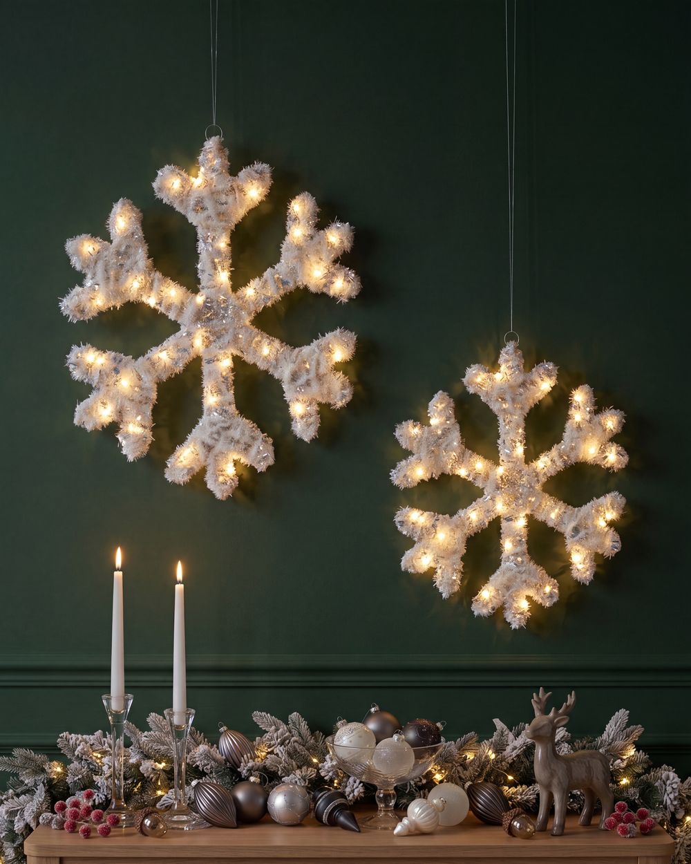 Set of 2 Christmas Decorations LED GURRE 40/50 cm Snowflake White