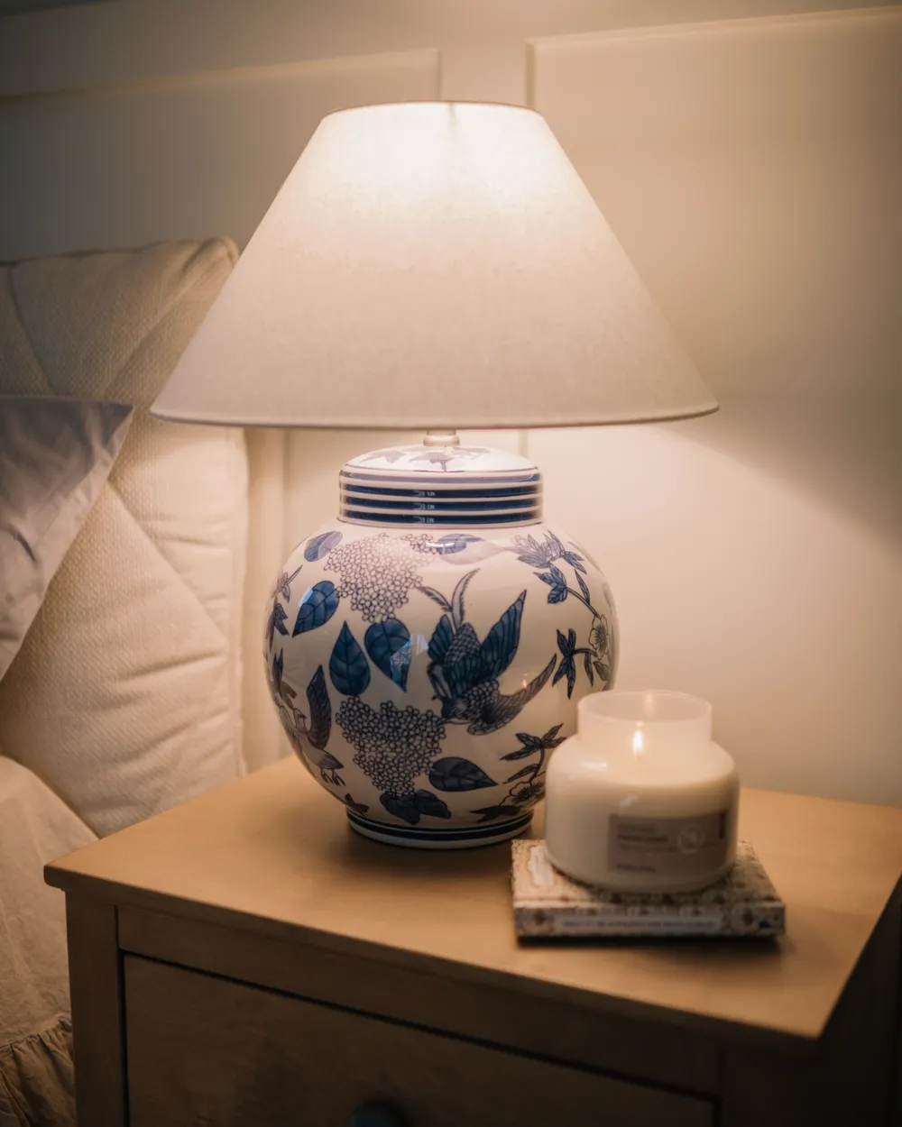 Bordslampa ARUNCA Porslin Vit/ Blå_1048127
