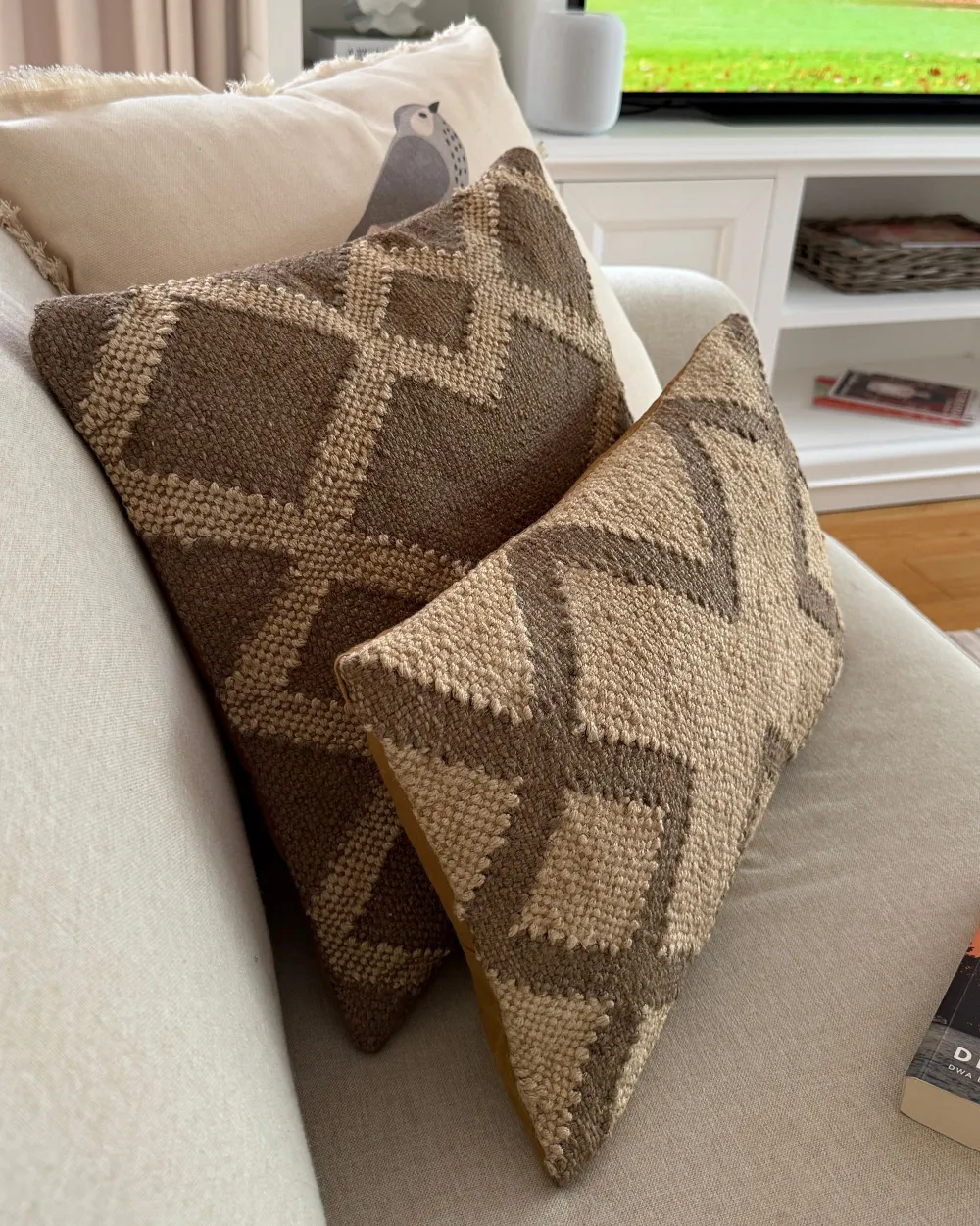 Set of 2 Decorative Cushions GOPI 30 x 50 cm Jute Beige Geometric Pattern_1183302