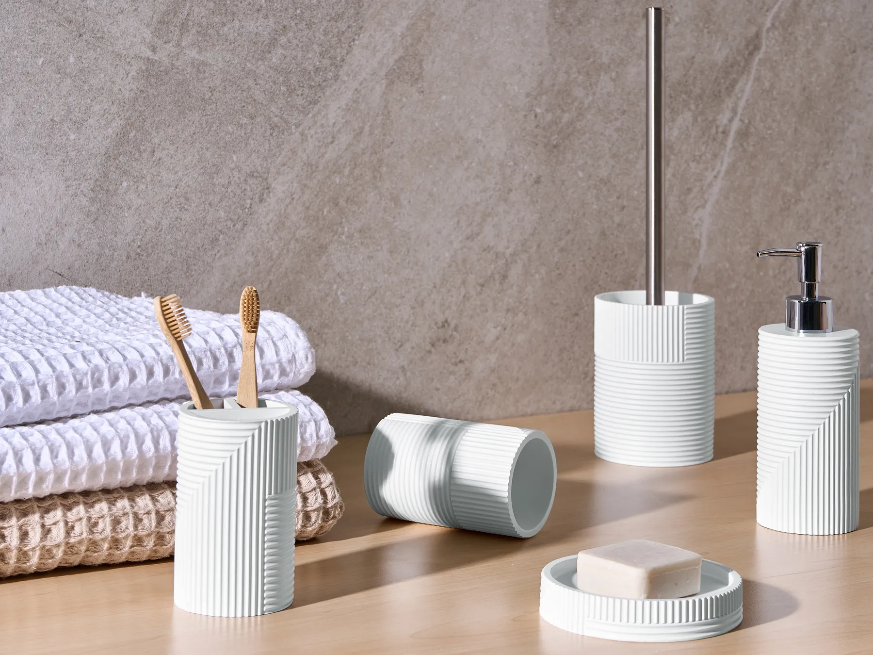 5-Piece Bathroom Accessories Set SEPAHUA White_996802