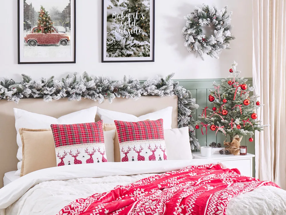 Set of 2 Decorative Cushions ROBBIE 45 x 45 cm Red Christmas Motif