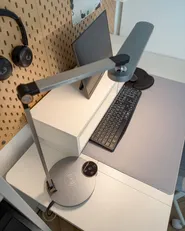 LED-skrivbordslampa CAROY med trådlös laddare Grå_1056744