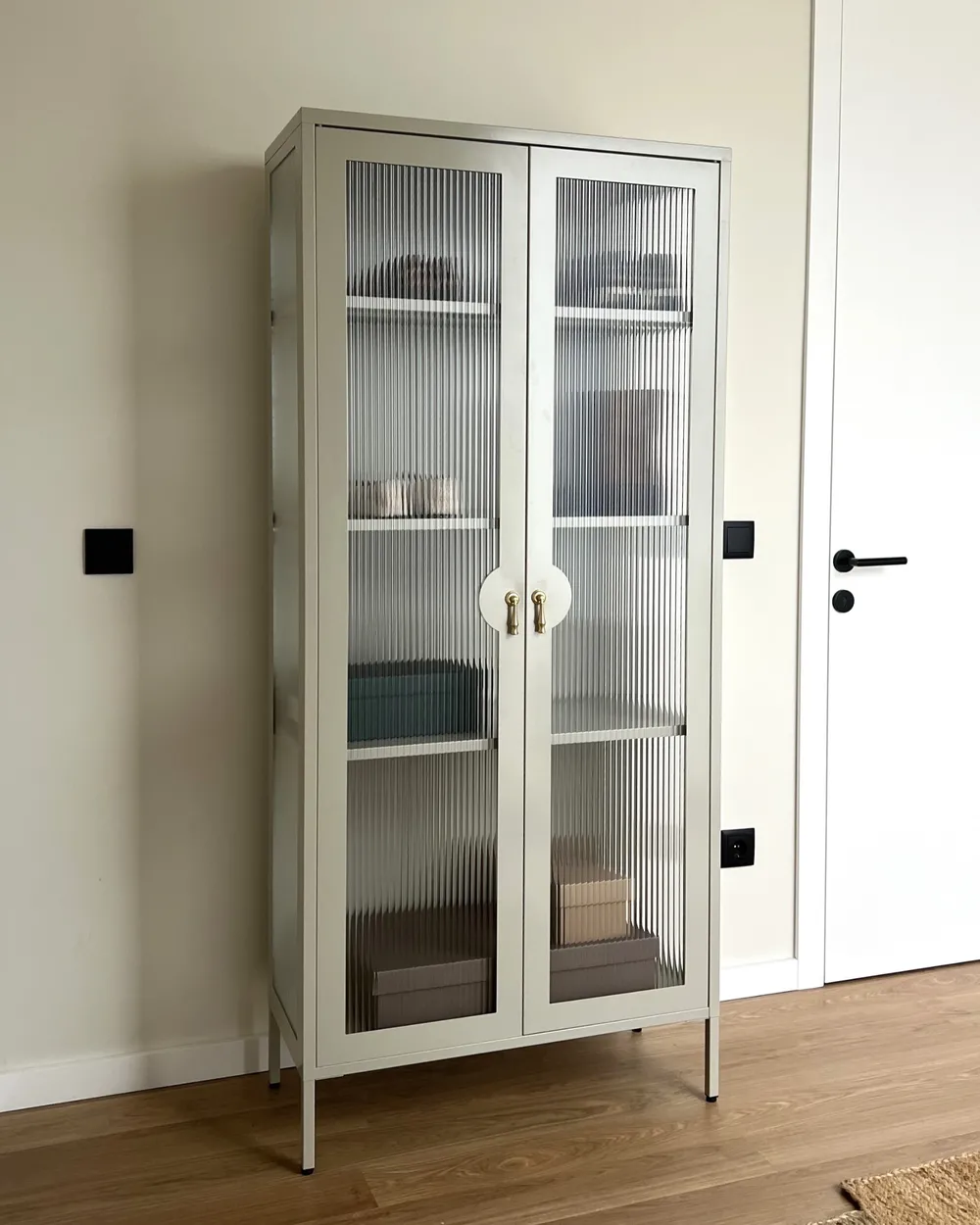 Vitriini GLEORA Metalli Vaaleanbeige_1076519