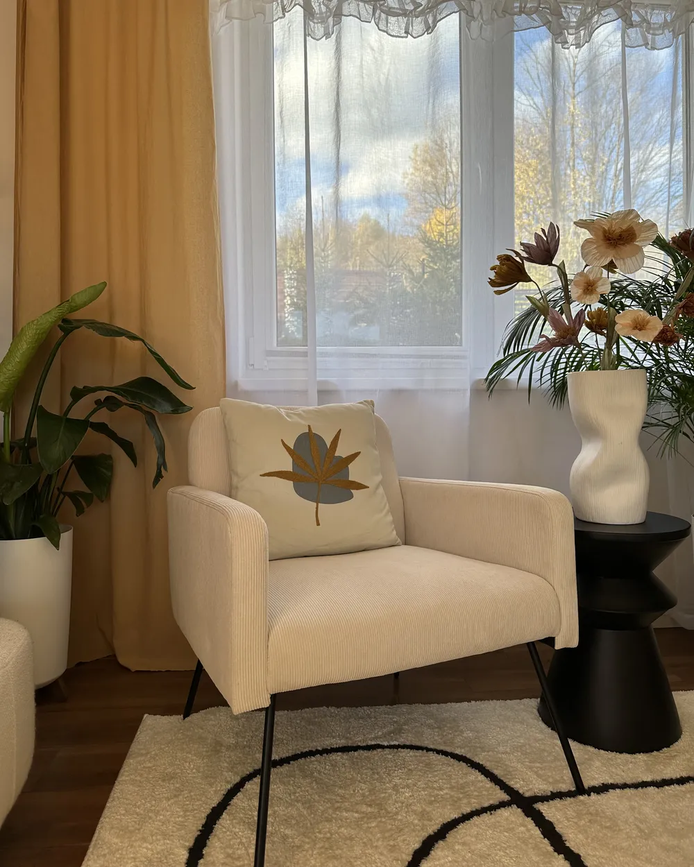 Nojatuoli NARKEN Vakosametti Vaaleanbeige_940217