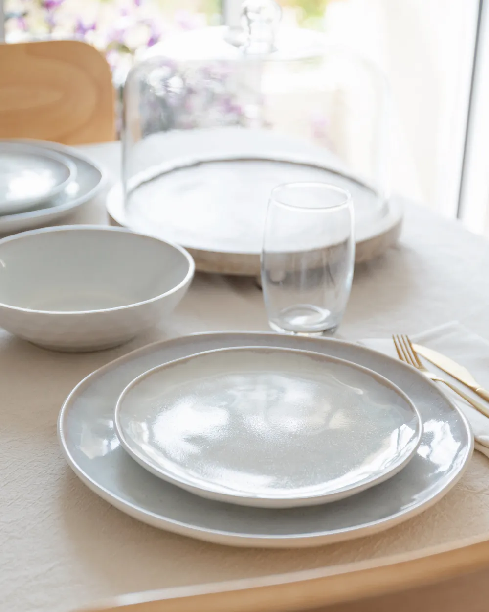 Set med 8 assietter SESAME Stengods Ljusgrå_1012588