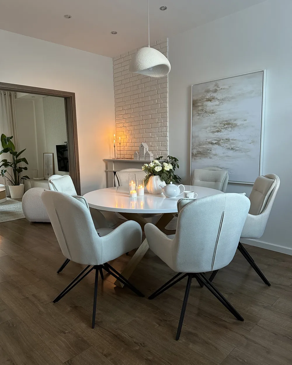 Set med 2 matstolar Vridbar AVELAR Ljusbeige_961151