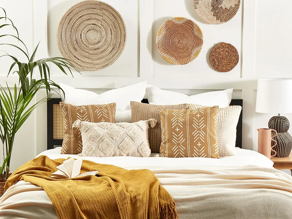 Set of 2 Decorative Cushions BANYAN 45 x 45 cm Cotton Beige Geometric Pattern_1179859