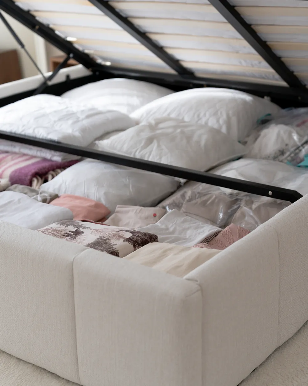 Ottoman Bed CASTELNAVET Fabric Off-White 180 x 200 cm (EU Super King)_1063391
