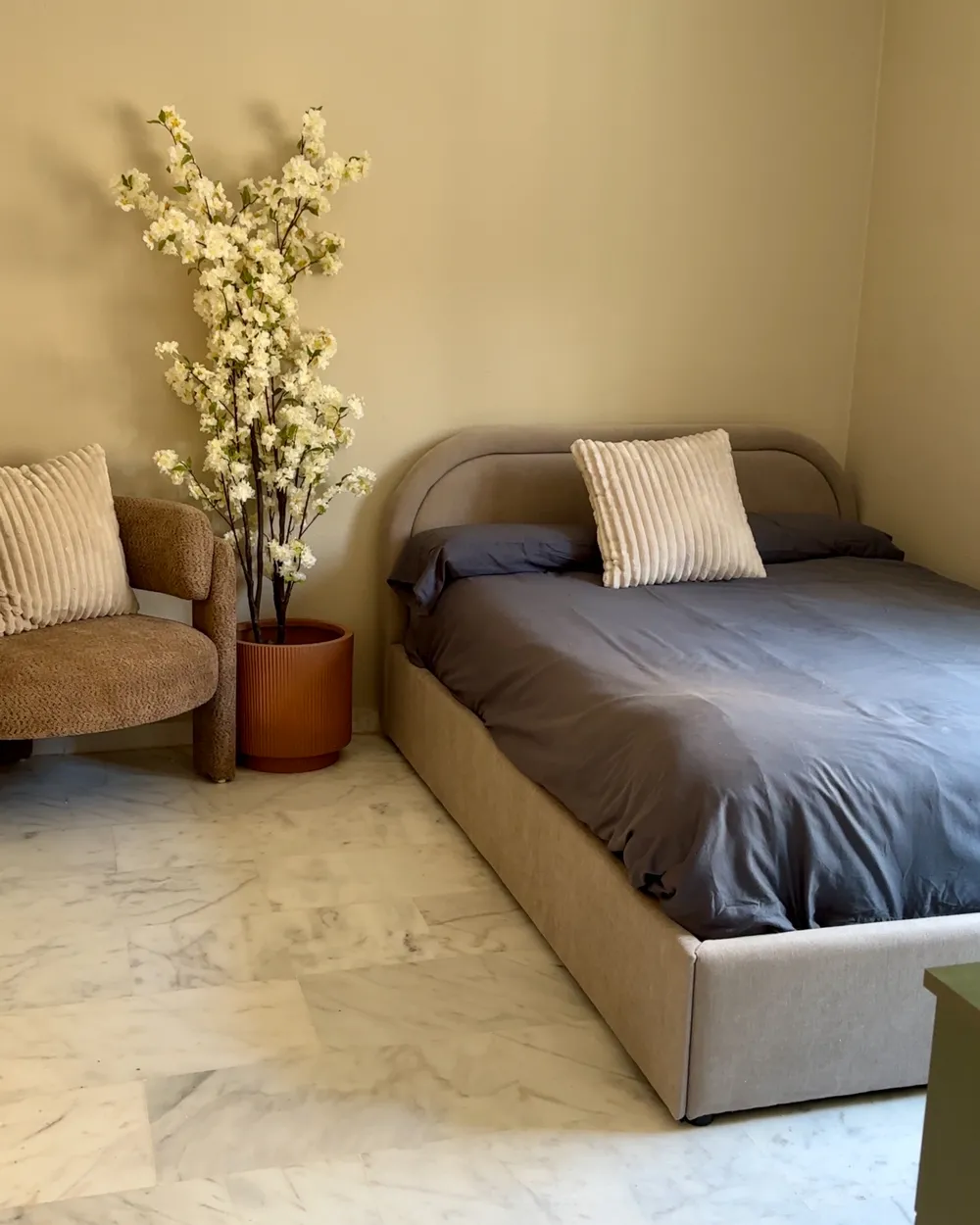Ottoman Bed QUILLIEN Chenille Taupe 140 x 200 cm (EU Double)_1076646