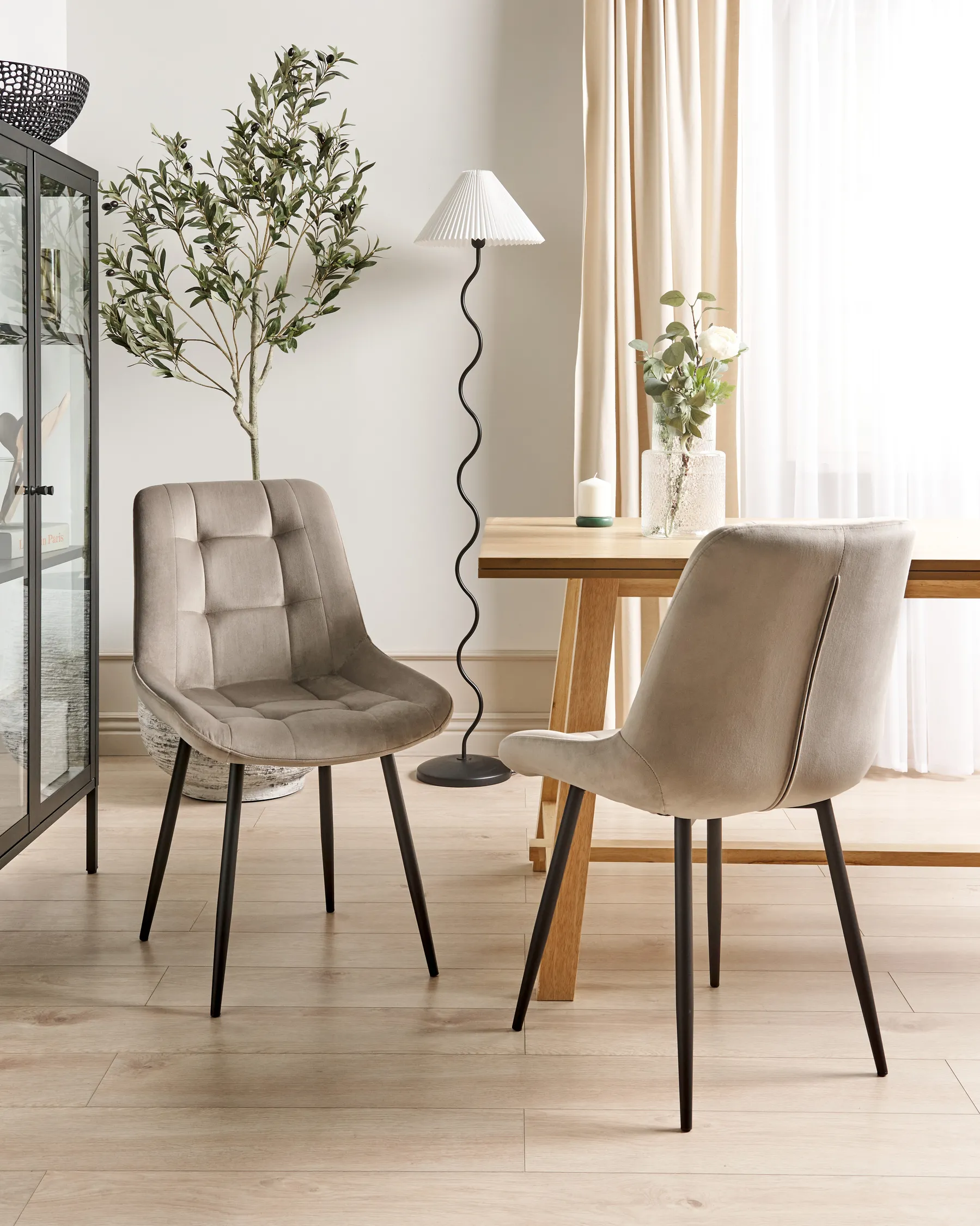 Set med 2 matstolar MELROSE Sammet Taupe_885797