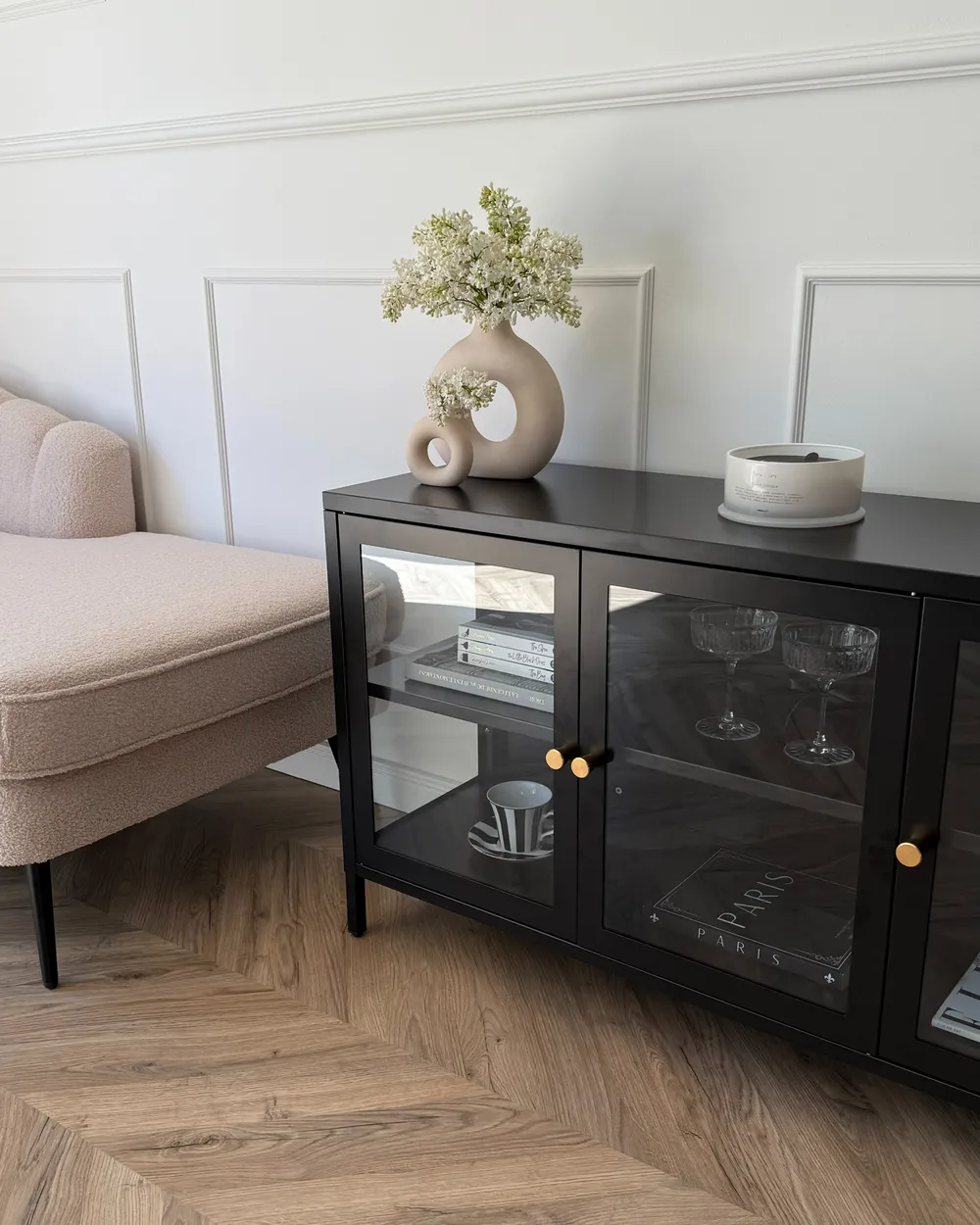 Glass Display Sideboard NEWPORT 115 cm Metal Black_983010