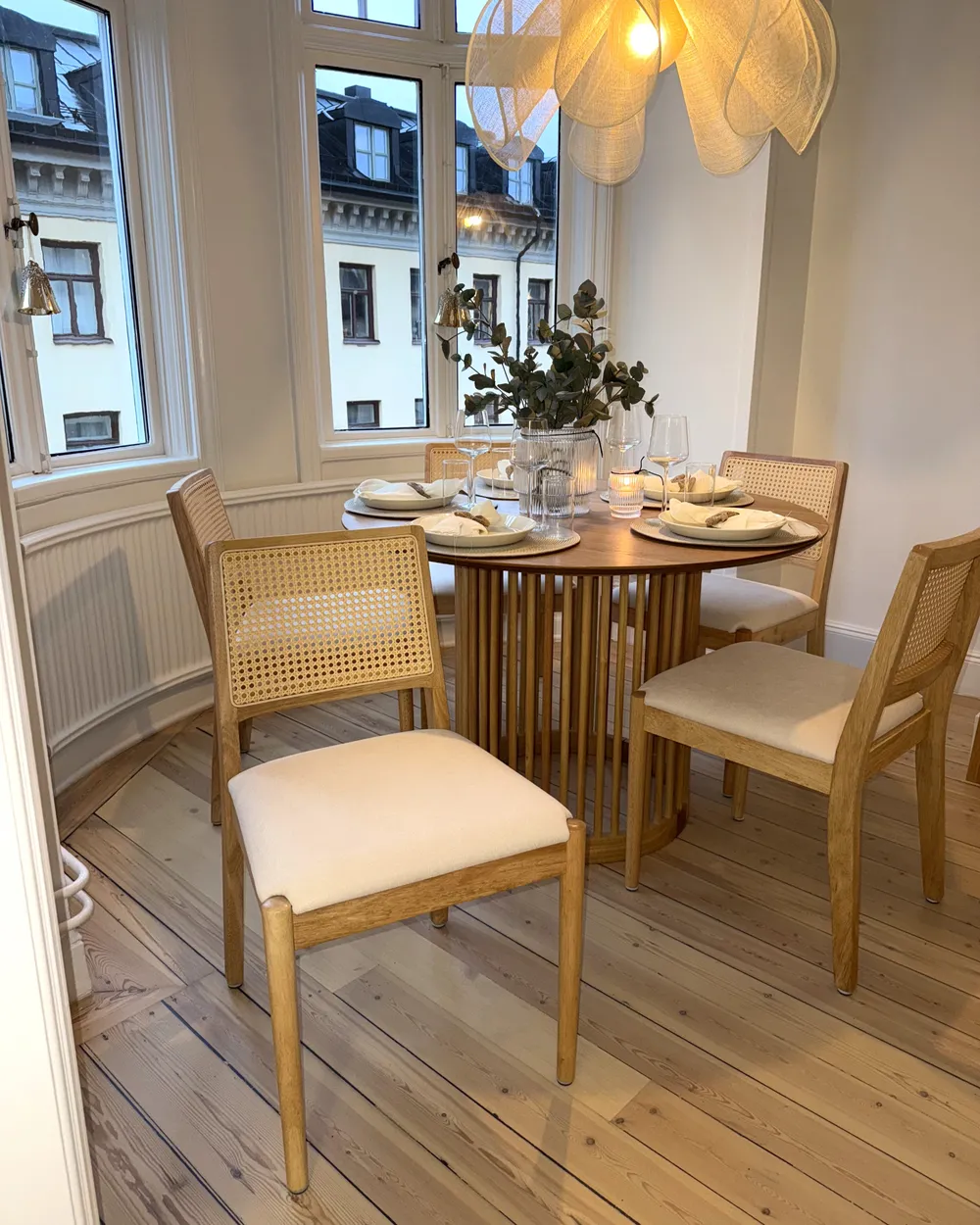 Set med 2 matstolar TAMARAC Trä Ljusbrun_1048252
