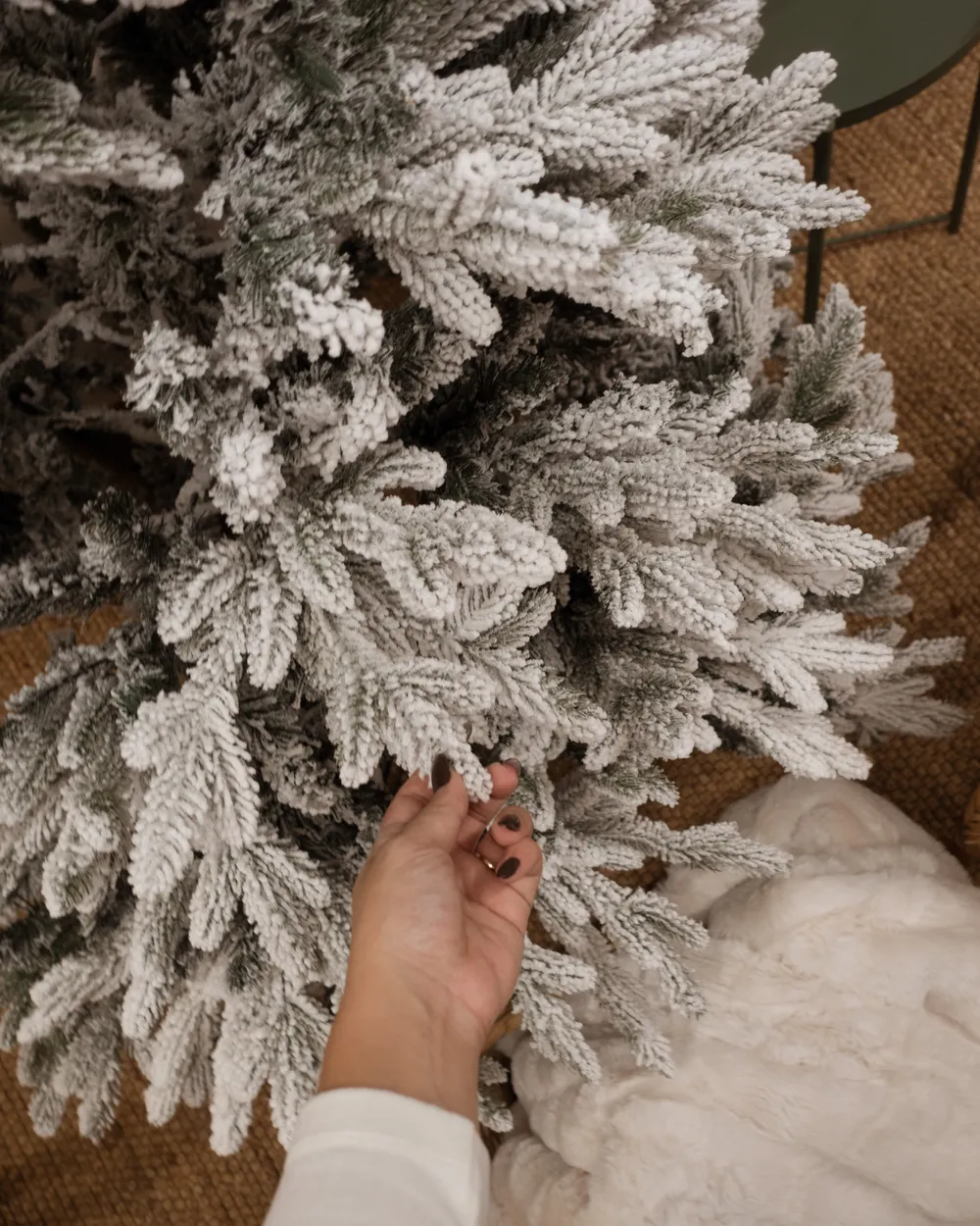 Artificial Snowy Christmas Tree FORAKER 180 cm White_845769