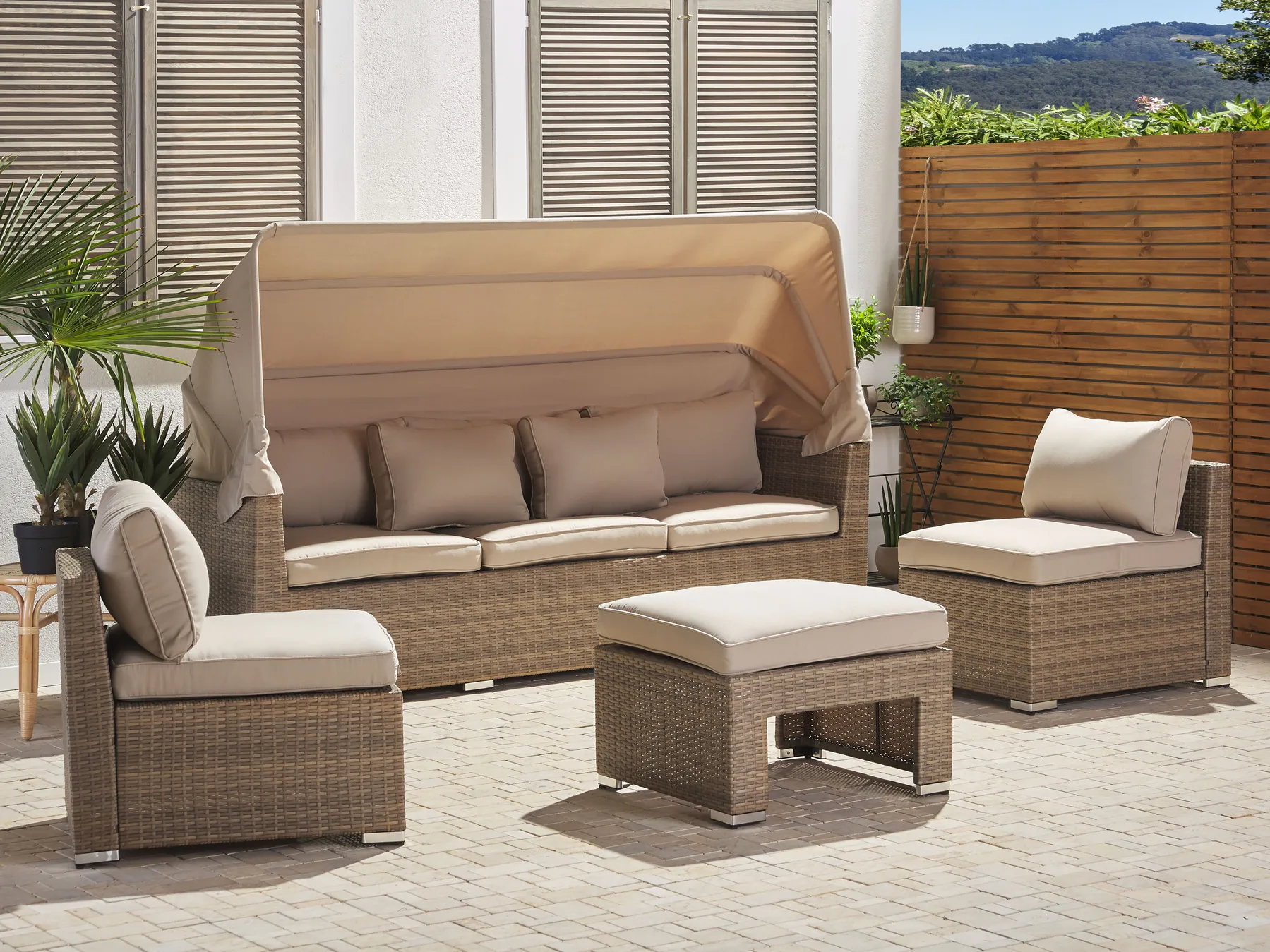 Garden Lounge Set with Table 5 Seater COCCOLIA Modular PE Rattan Beige_811626