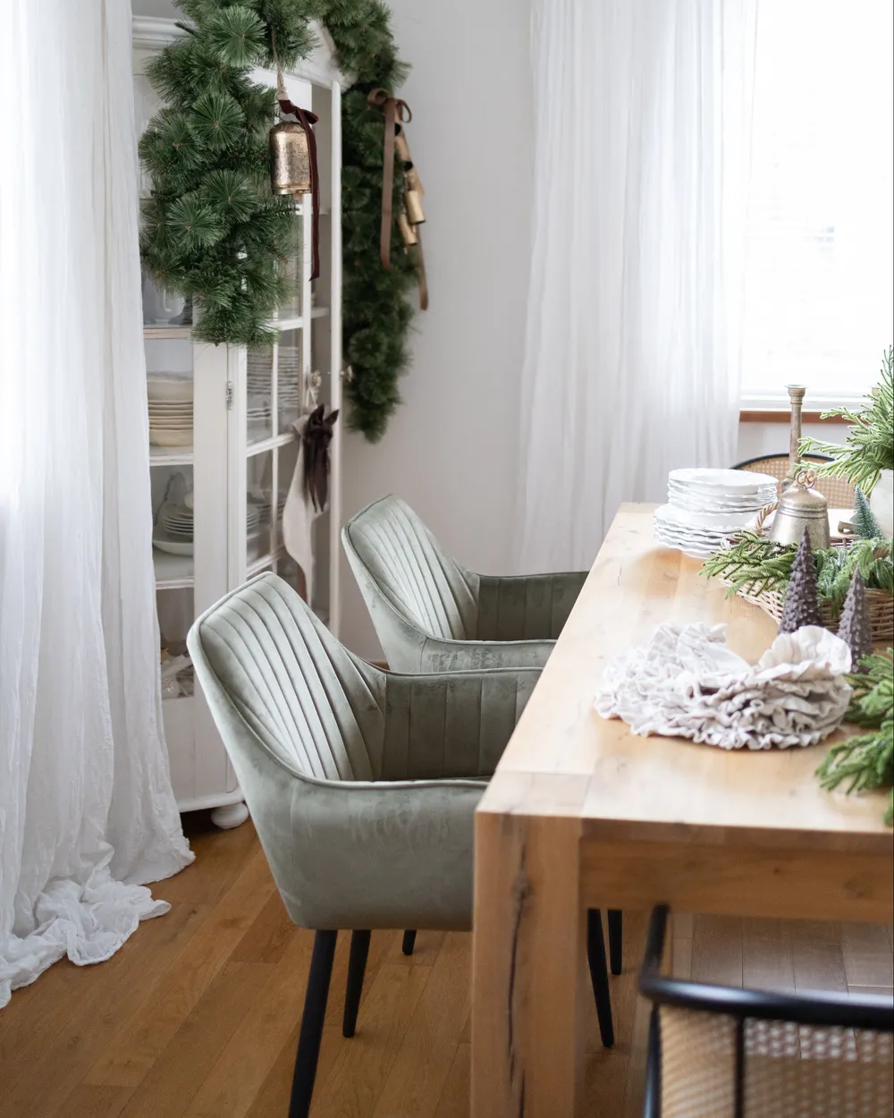Set of 2 Dining Chairs WELLSTON Velvet Olive Green_1047331