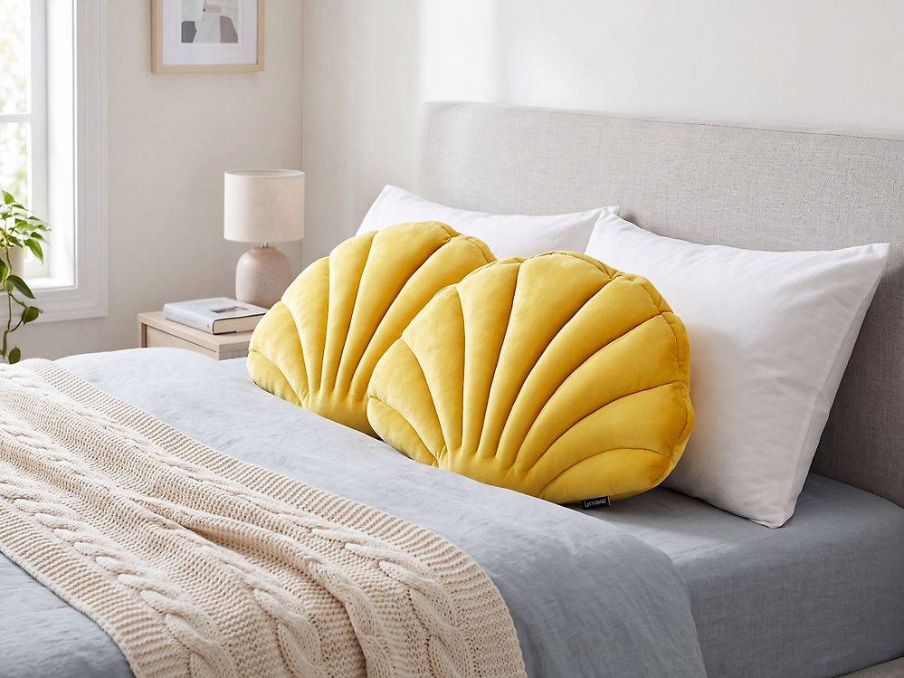 Set of 2 Decorative Cushions CONSOLIDA 47 x 35 cm Velvet Yellow Solid