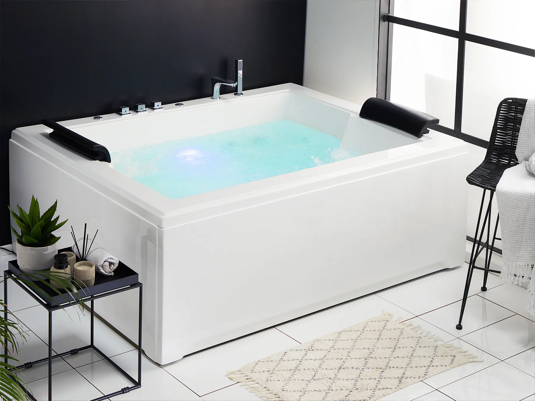 Kulmaporeamme LED-valolla SALAMANCA 183 x 142 cm Valkoinen_761822