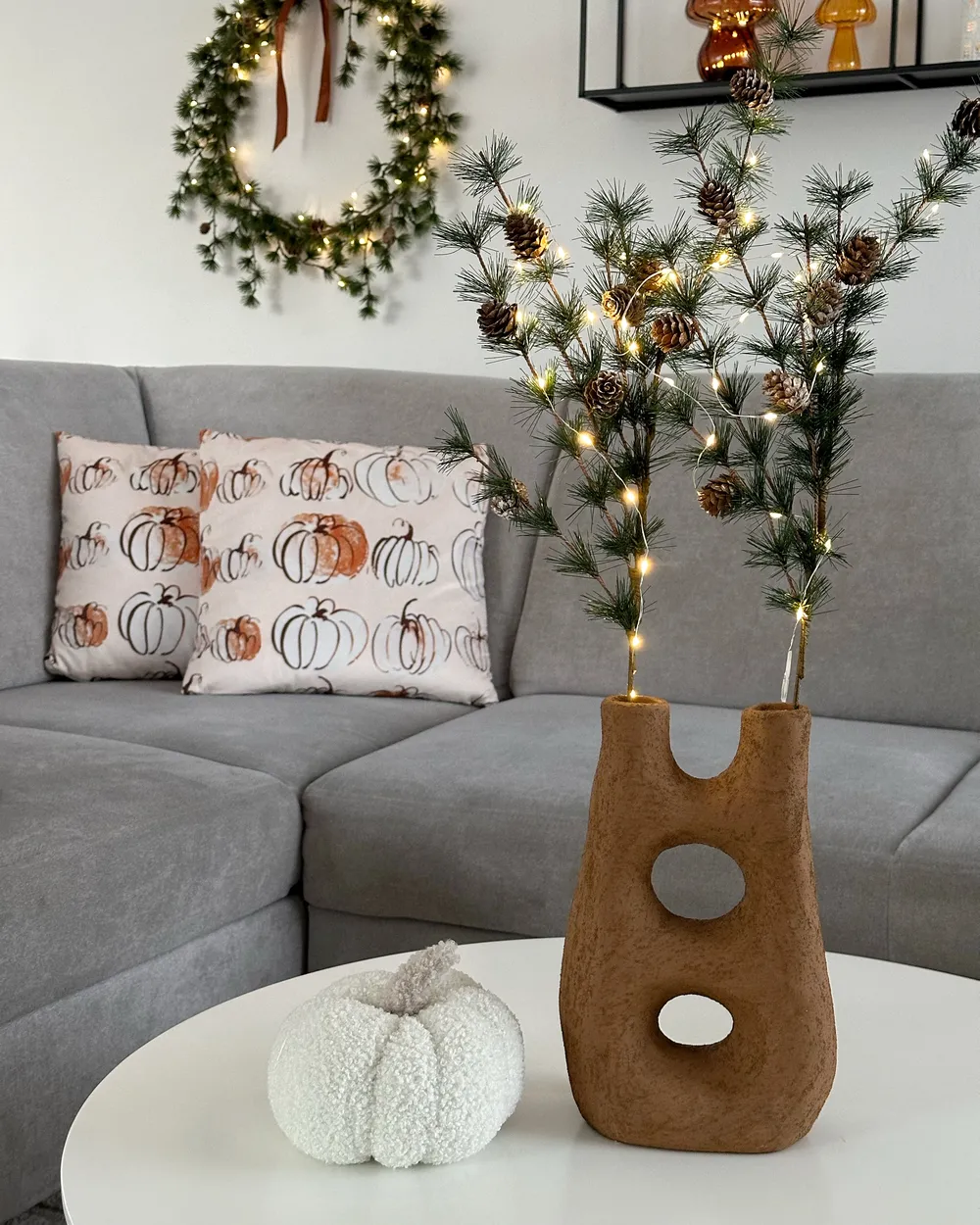 Set med 2 prydnadskuddar CUCURBITA 45 x 45 cm Sammet Beige Växtmotiv_949340