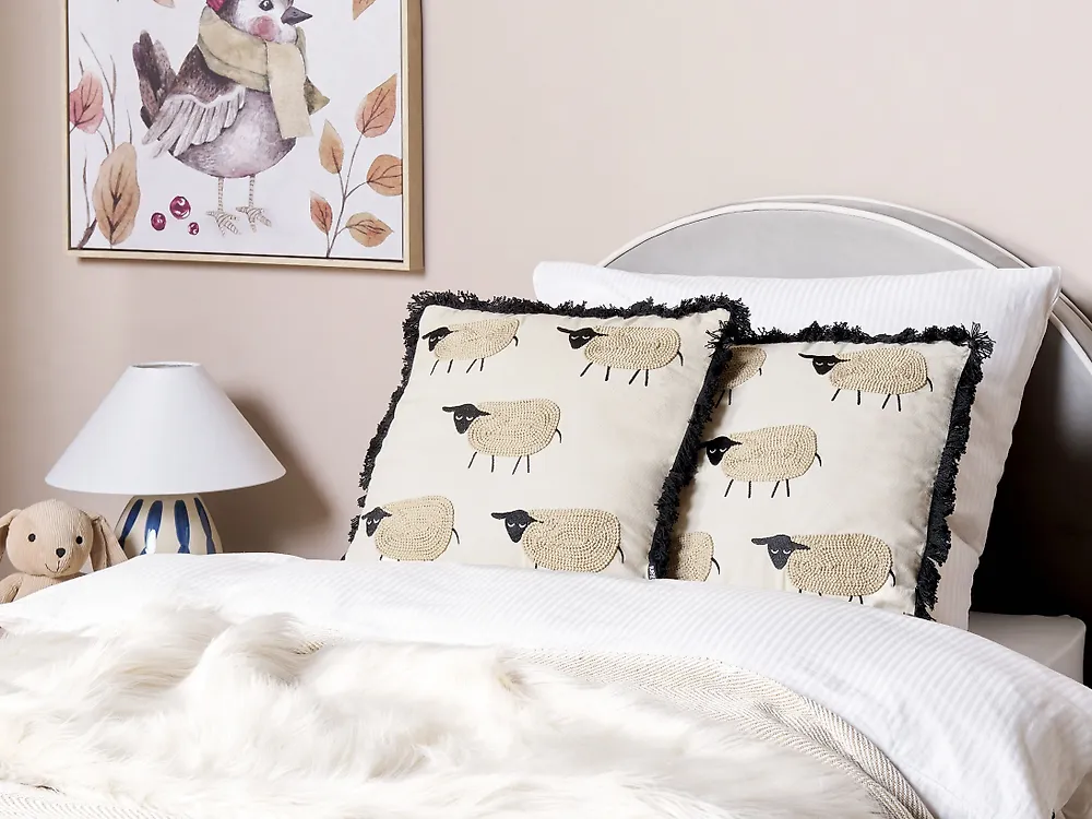 Set of 2 Decorative Cushions BANNU 45 x 45 cm Boucle Beige_1183723