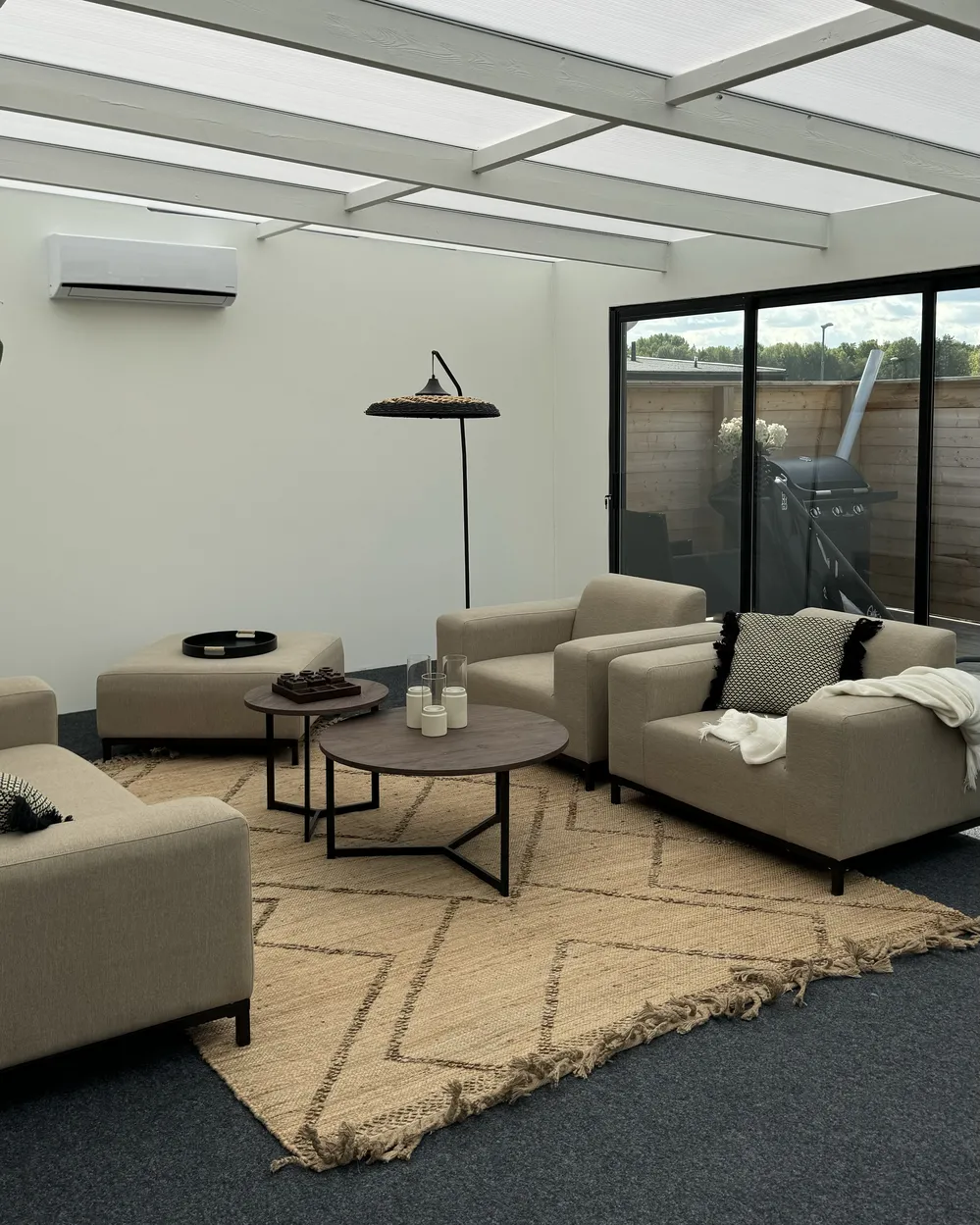 Garden Lounge Set with Table 5 Seater ROVIGO Beige_939931