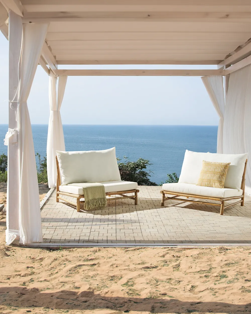Set of 2 Garden Chairs with Cushions TODI Bamboo Off-White