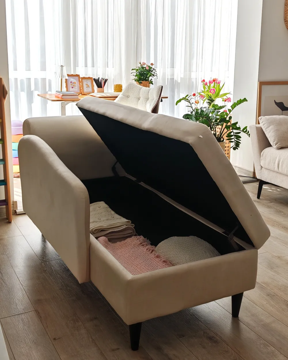Right-Hand Chaise Longue LUIRO with Storage Velvet Beige_1068788