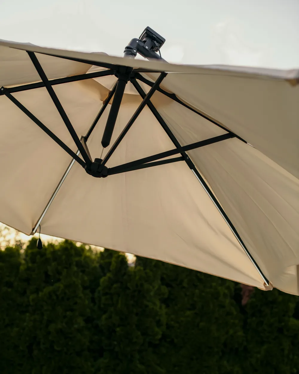 Cantilever Parasol LED 285 cm CORVAL Beige_1017620