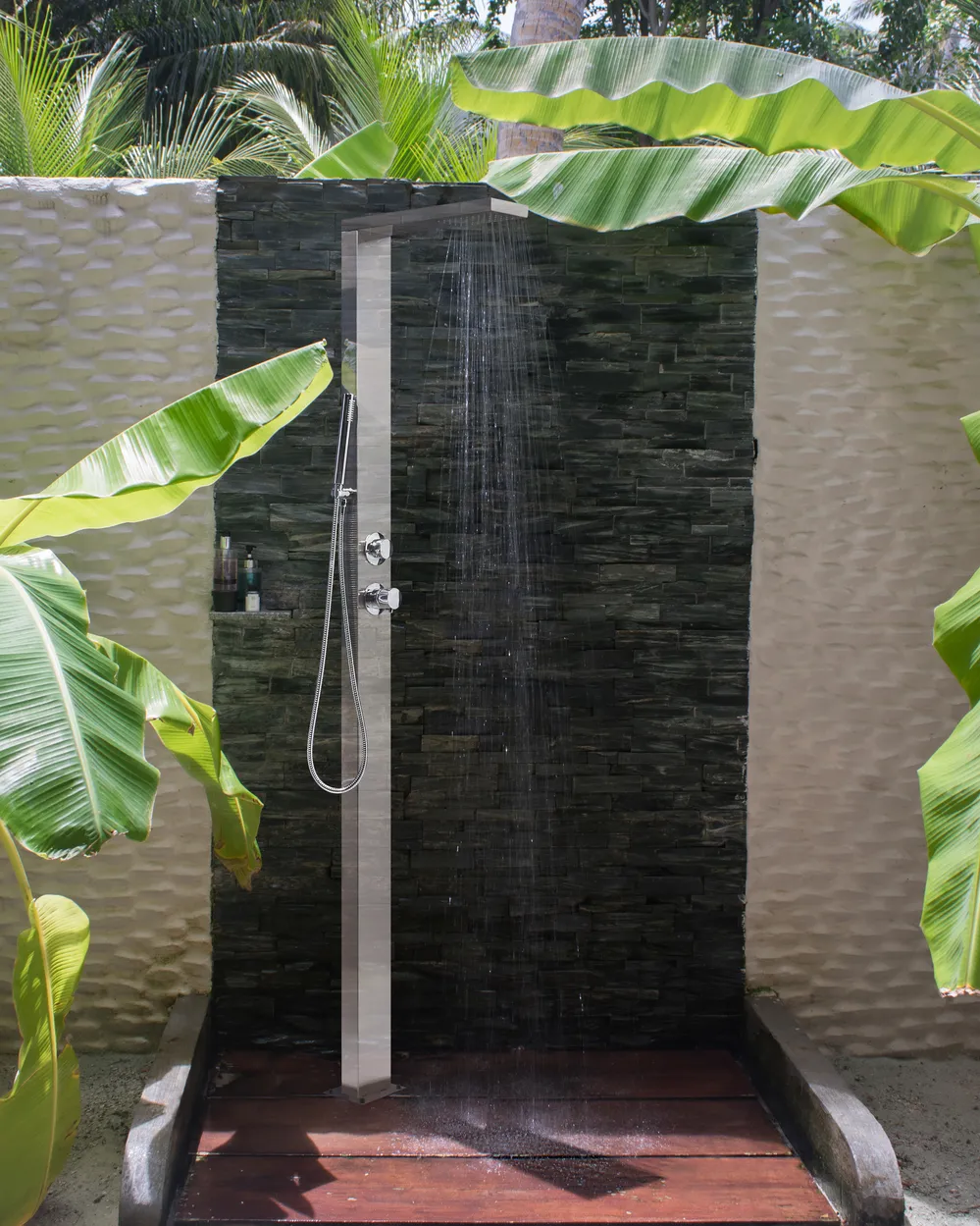 Freestanding Outdoor Shower LOTZORAI Silver