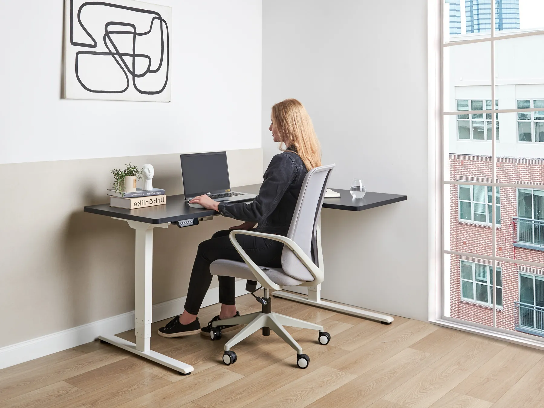 Electric Adjustable Corner Desk DESTINES 160 cm 109 cm Black/ White Right Hand_927730