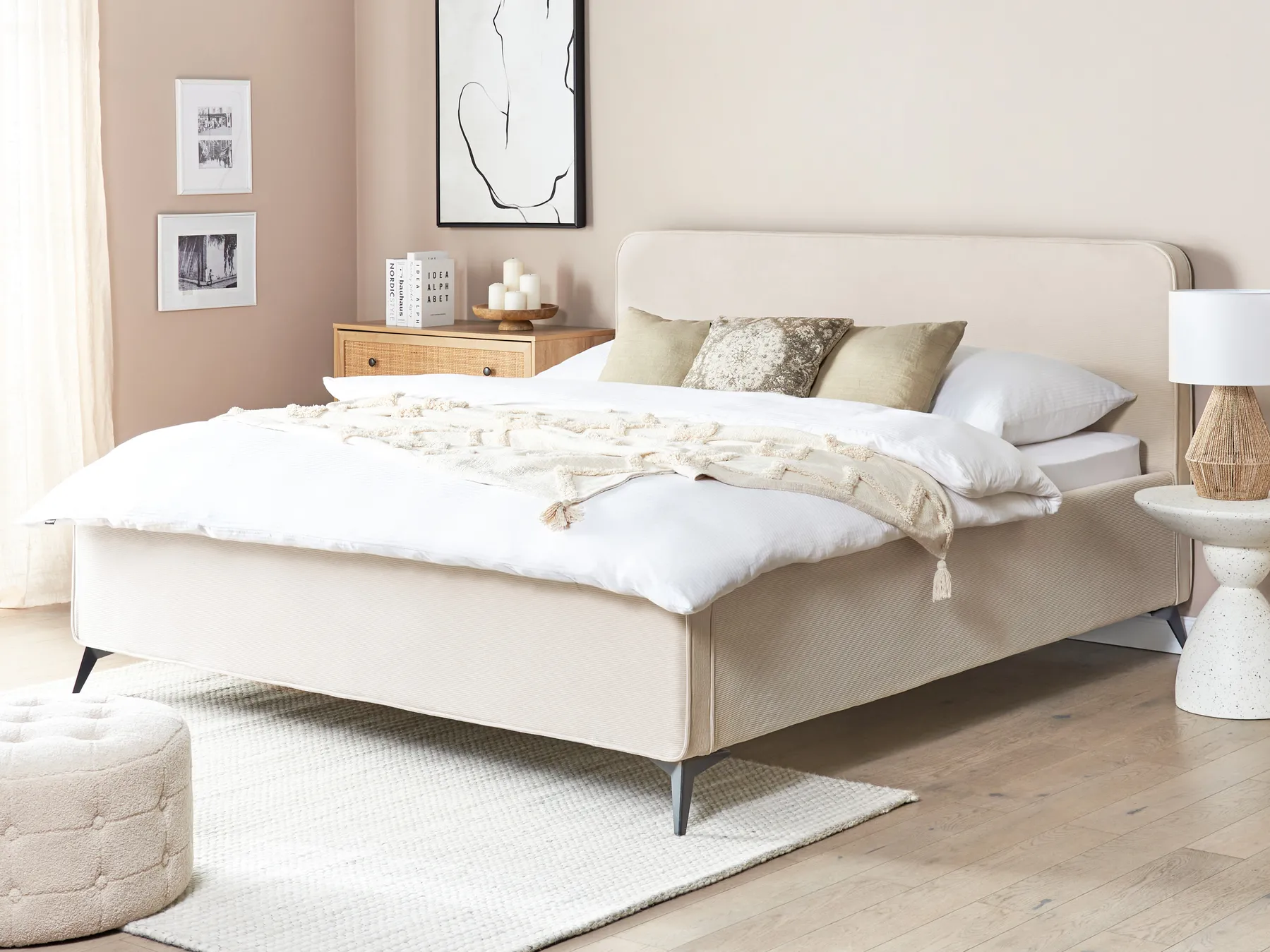 Sänky Vakosametti VALOGNES 180 x 200 cm Vaaleanbeige_876579