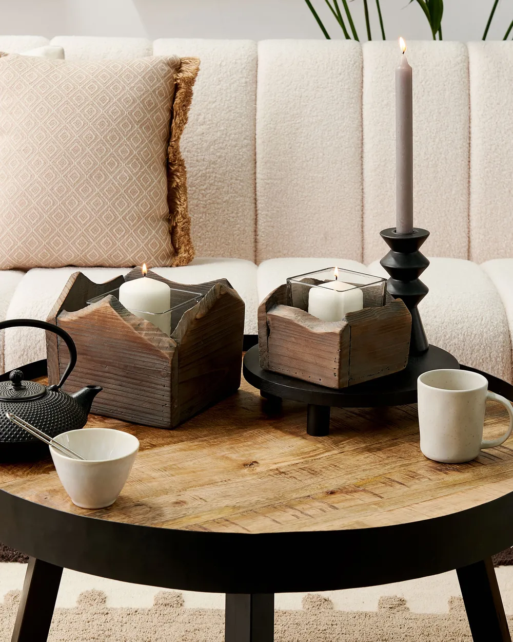 Set med 2 ljusstakar PLATEROS 15/12 cm Granträ Mörkbrun_794772