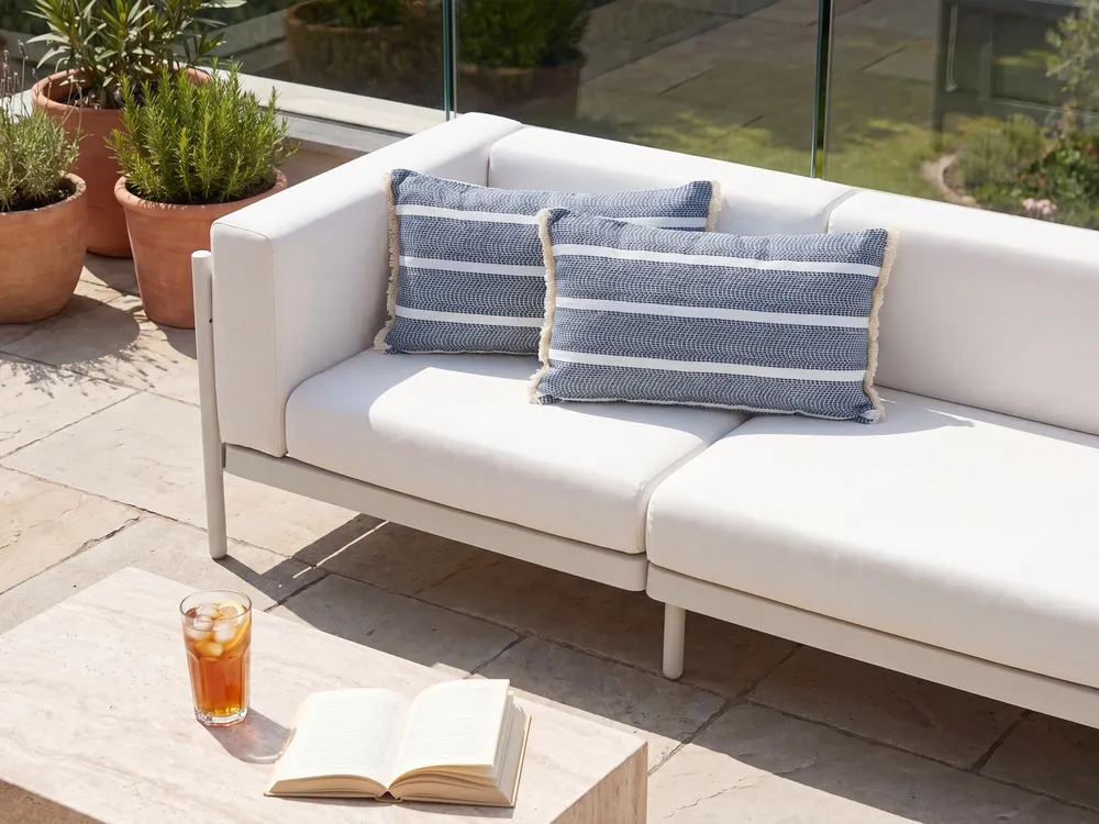 Set of 2 Outdoor Cushions ALPINIA Striped 30 x 50 cm Blue