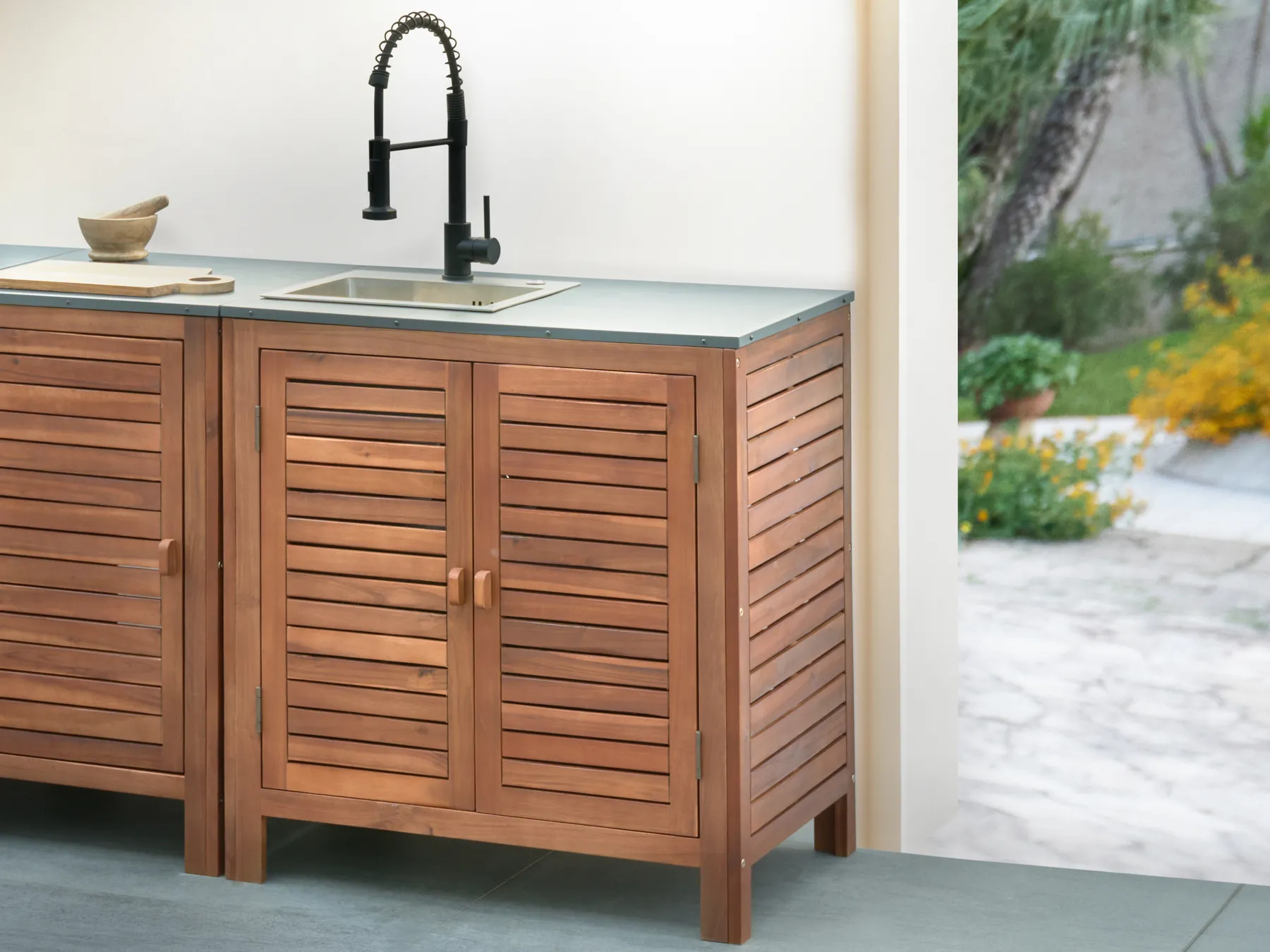 Outdoor Kitchen Cabinet with Sink BRUCOLI Brown/ Black Acacia Wood_1001076