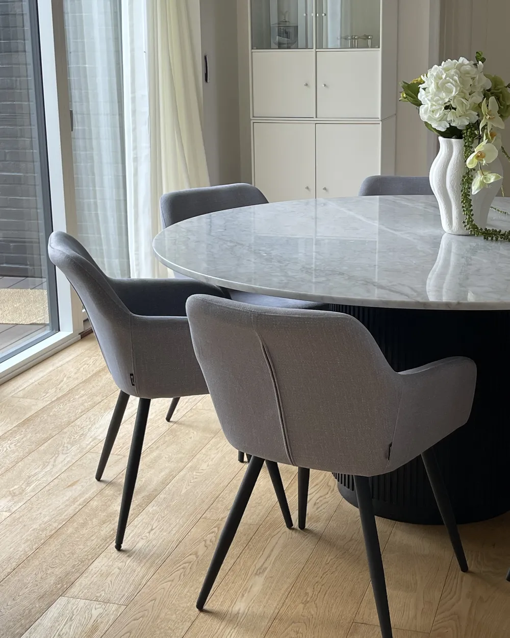 Set med 2 matstolar CASMALIA Sammet Ljusgrå_942660