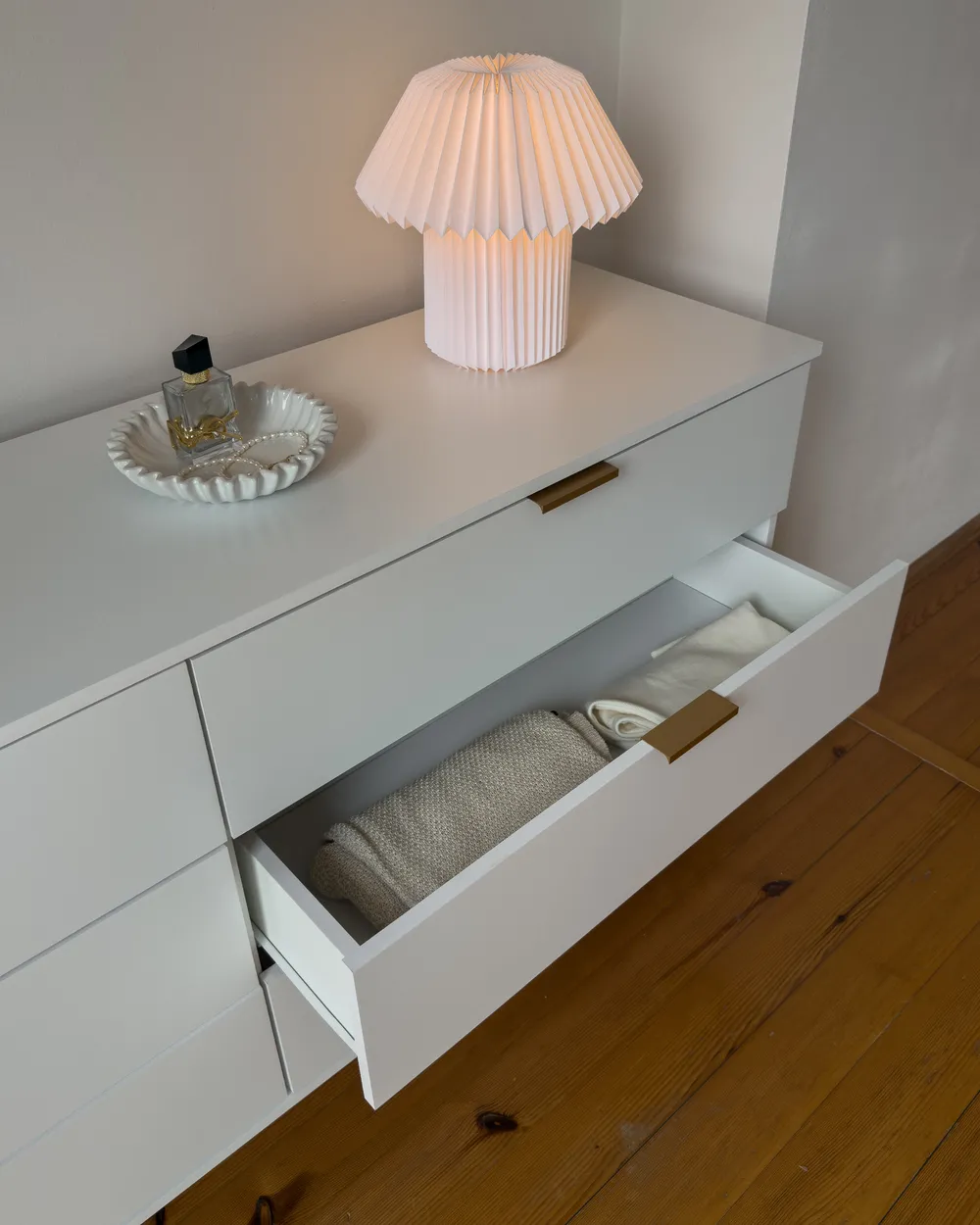 Byrå med 6 lådor WALPOLE Vit_1048045