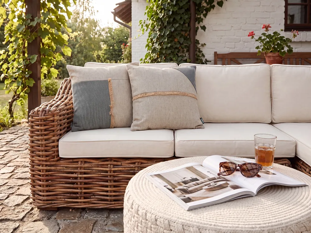 Set of 2 Outdoor Cushions CARYOTA Solid 45 x 45 cm Beige_1125150