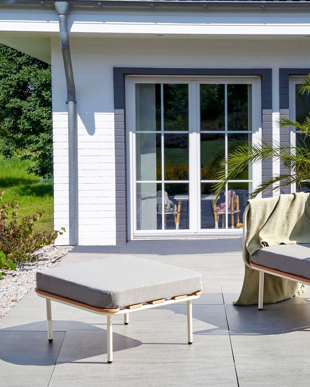 Garden Ottoman SENISE Metal Grey