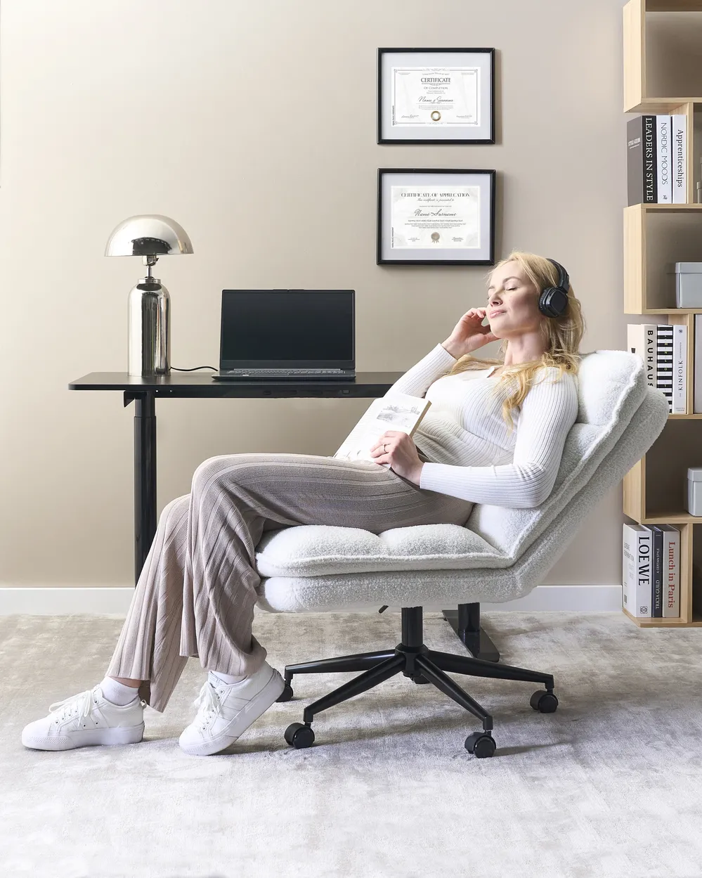 Kontorsstol ADDISON Bouclé Vit_998620