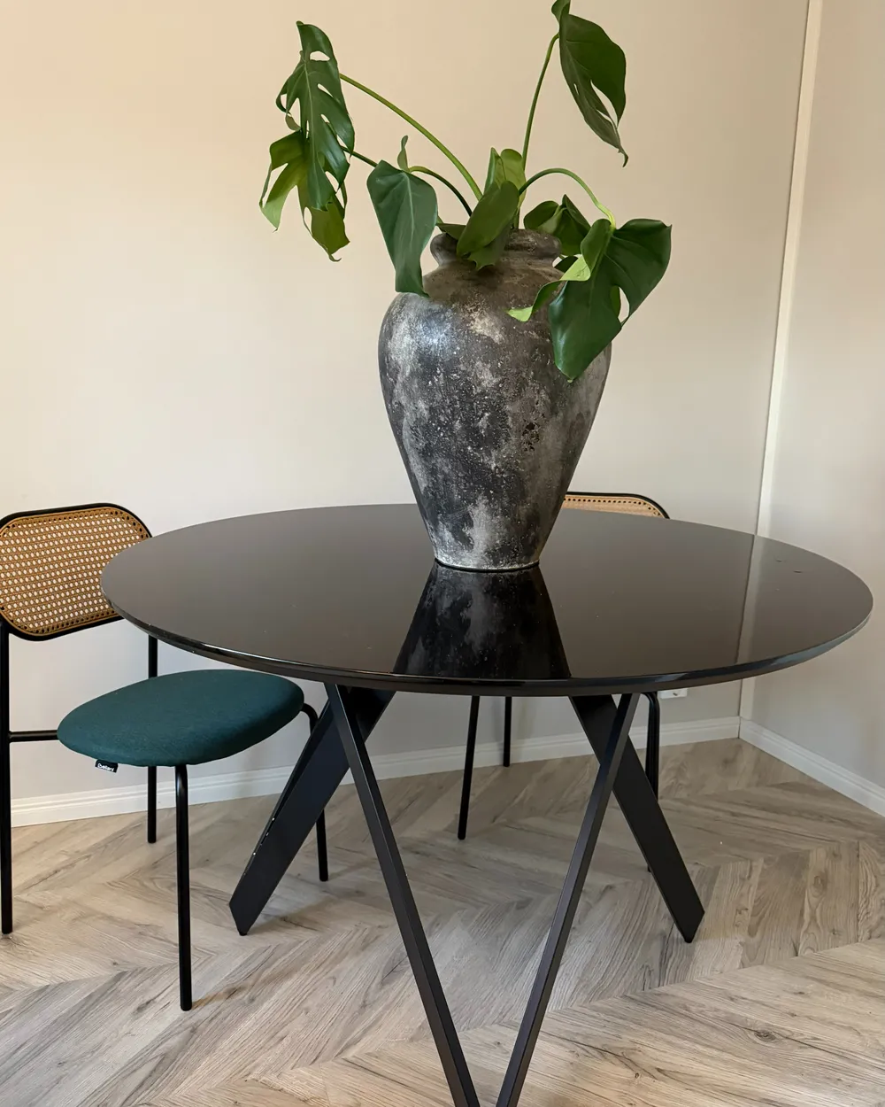 Set med 2 matstolar ADAVER Metall Svart_991776