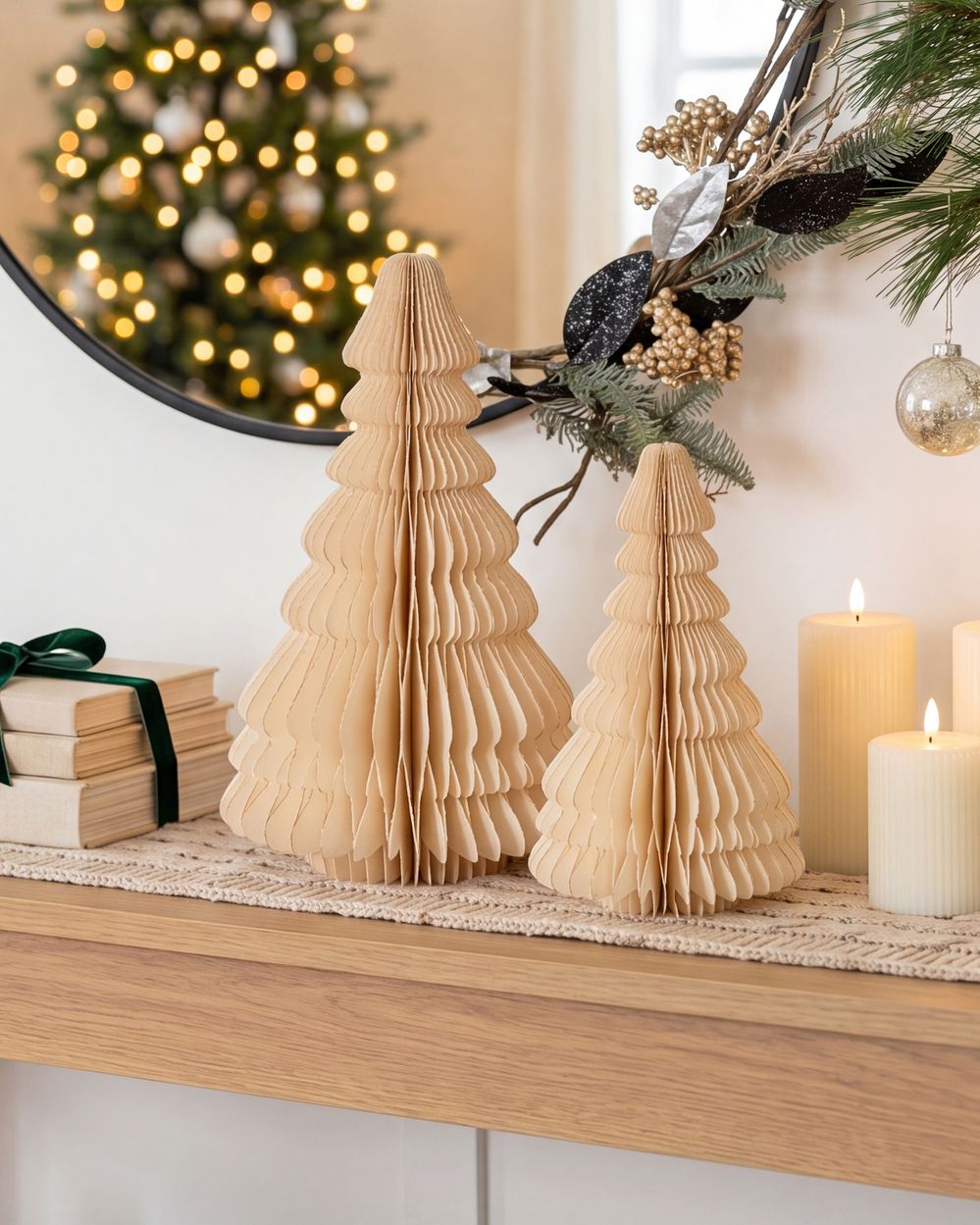 Sett med 2 figurer SKJOMA 15/20 cm Juletre Beige