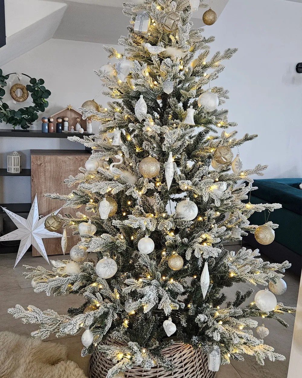 Artificial Snowy Christmas Tree BRISCO 180 cm White_900272
