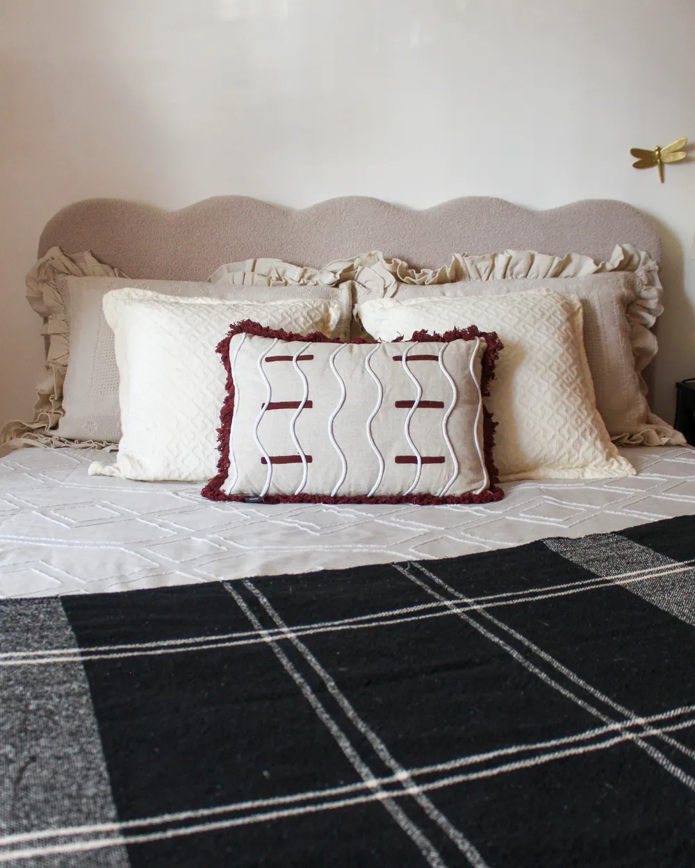 Säng med förvaring NANTERRE Bouclé Beige 140 x 200 cm_1051306